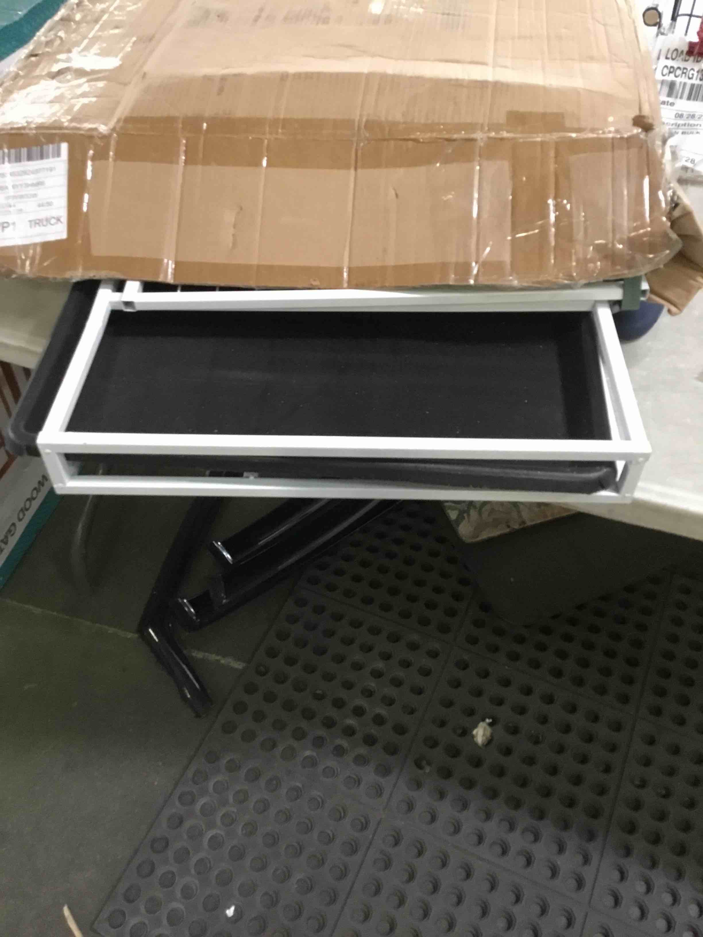 https://s3.amazonaws.com/lotting-images-prod/bidfta/YEL5372349_1693399736181.jpeg