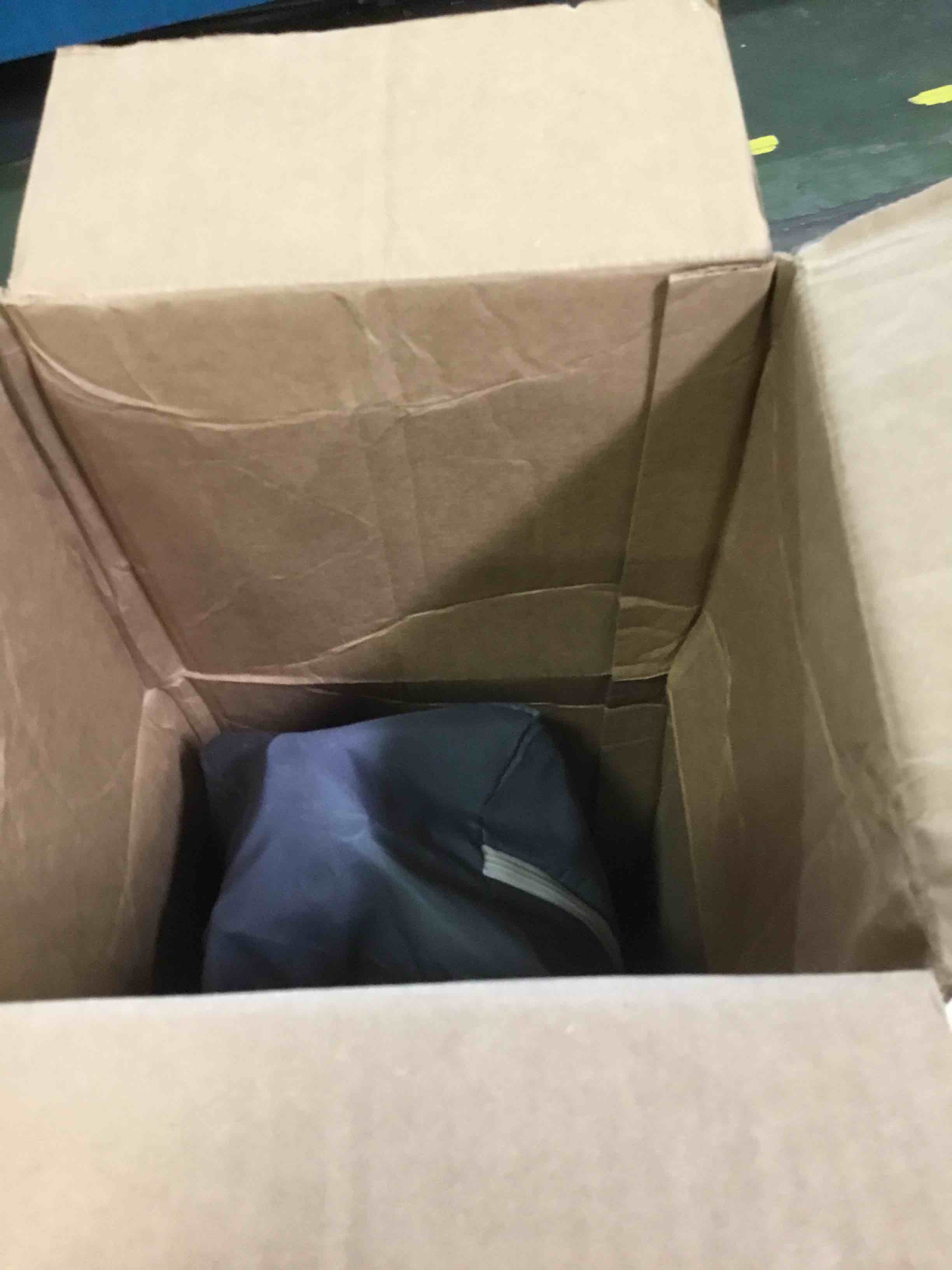 https://s3.amazonaws.com/lotting-images-prod/bidfta/YEL5372840_1693580955845.jpeg