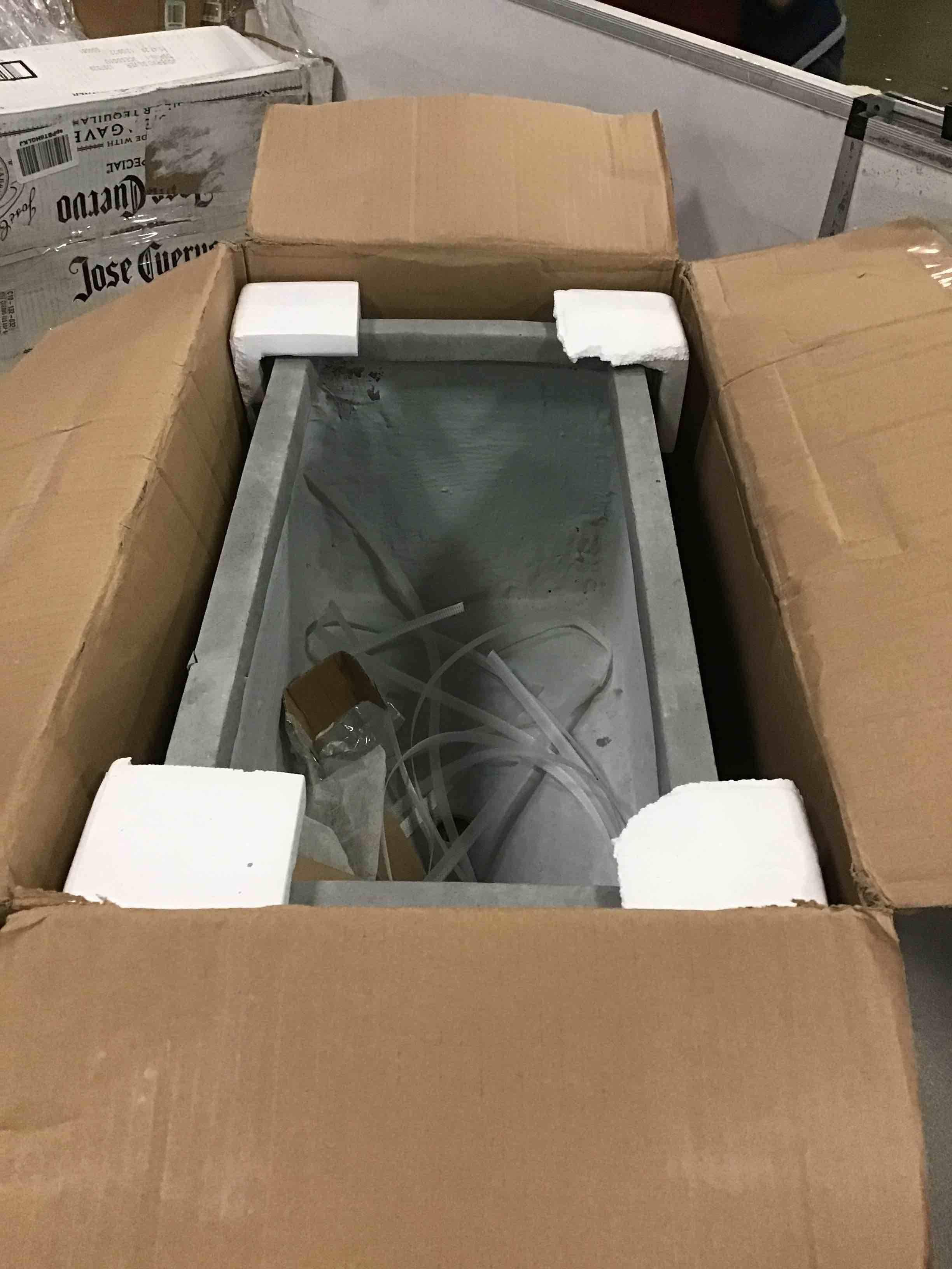 https://s3.amazonaws.com/lotting-images-prod/bidfta/YEL5373059_1694003273435.jpeg