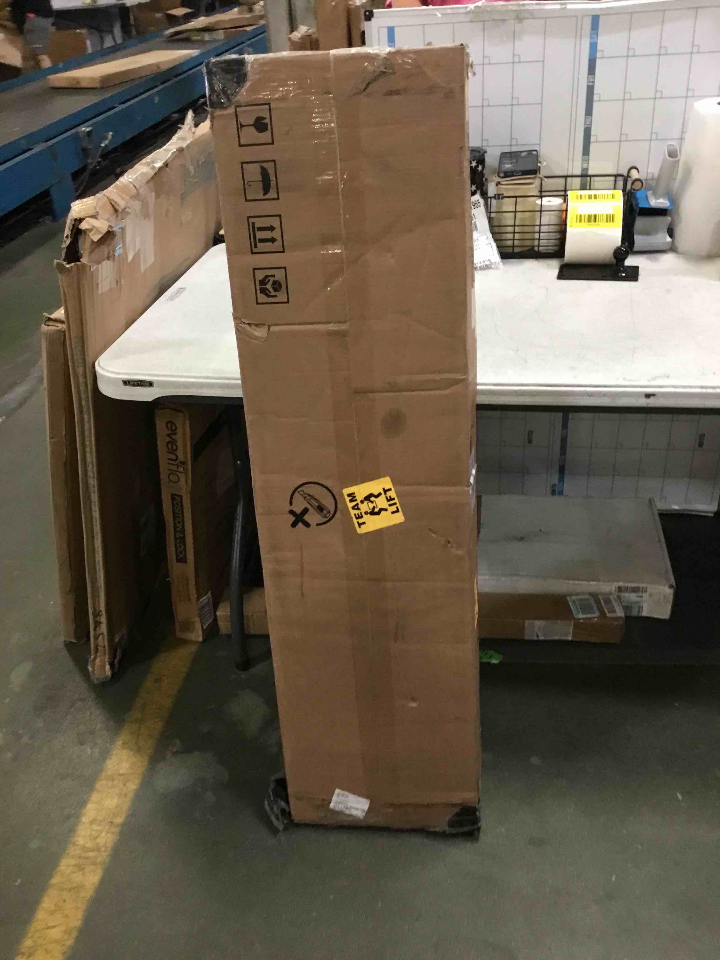 https://s3.amazonaws.com/lotting-images-prod/bidfta/YEL5373334_1694109711201.jpeg
