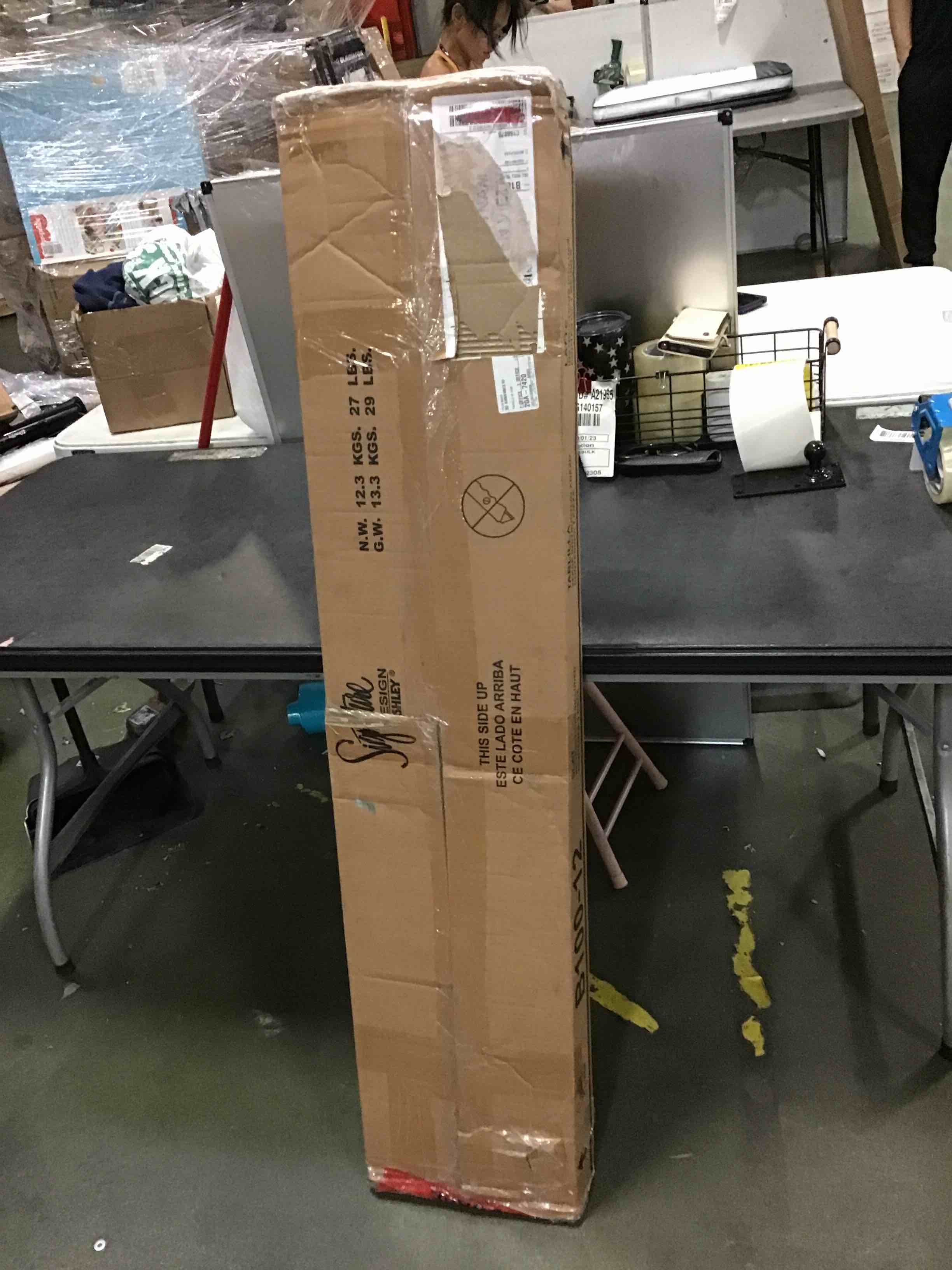 https://s3.amazonaws.com/lotting-images-prod/bidfta/YEL5373399_1694177937724.jpeg