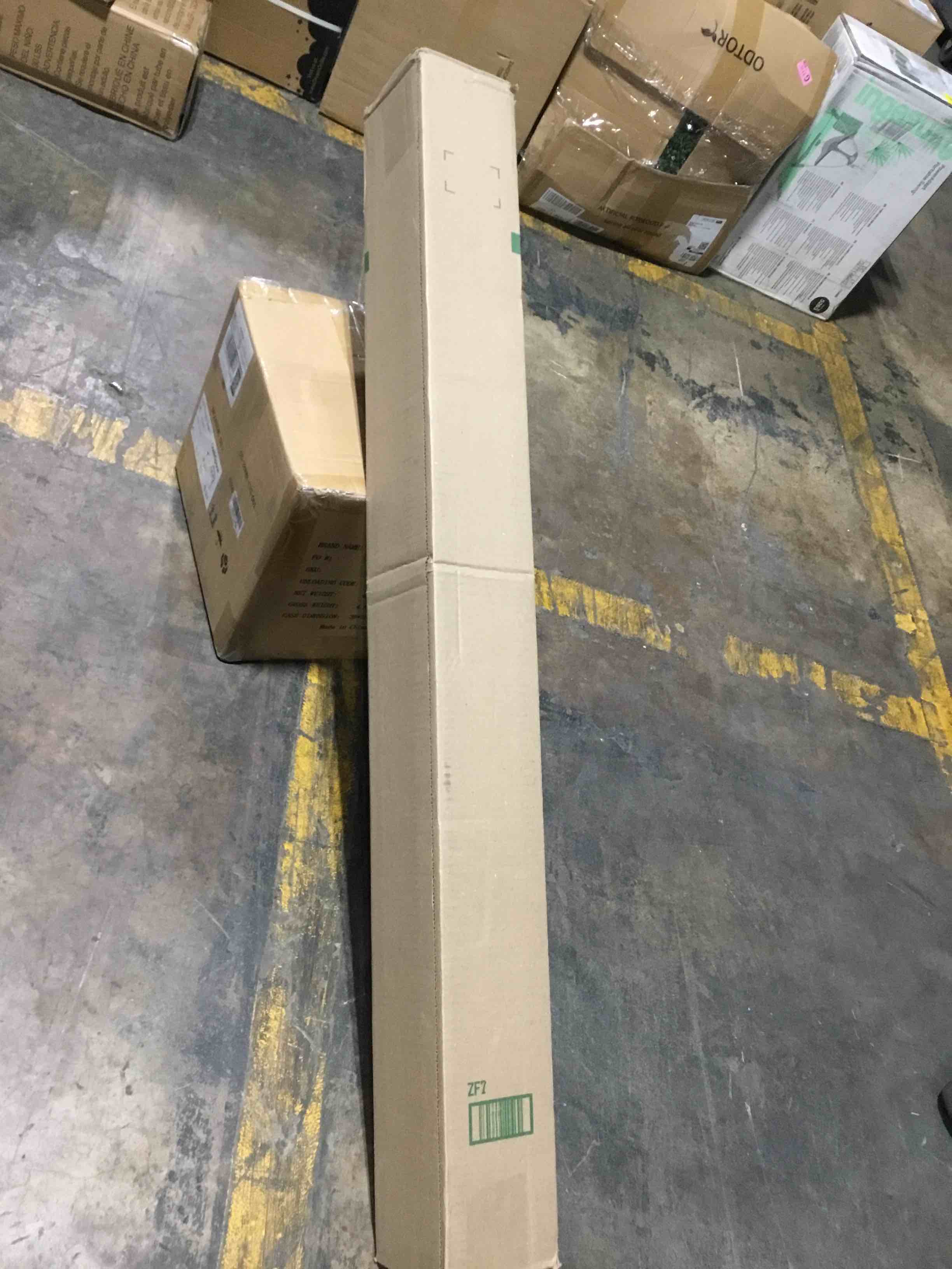 https://s3.amazonaws.com/lotting-images-prod/bidfta/YEL5377003_1702074401310.jpeg