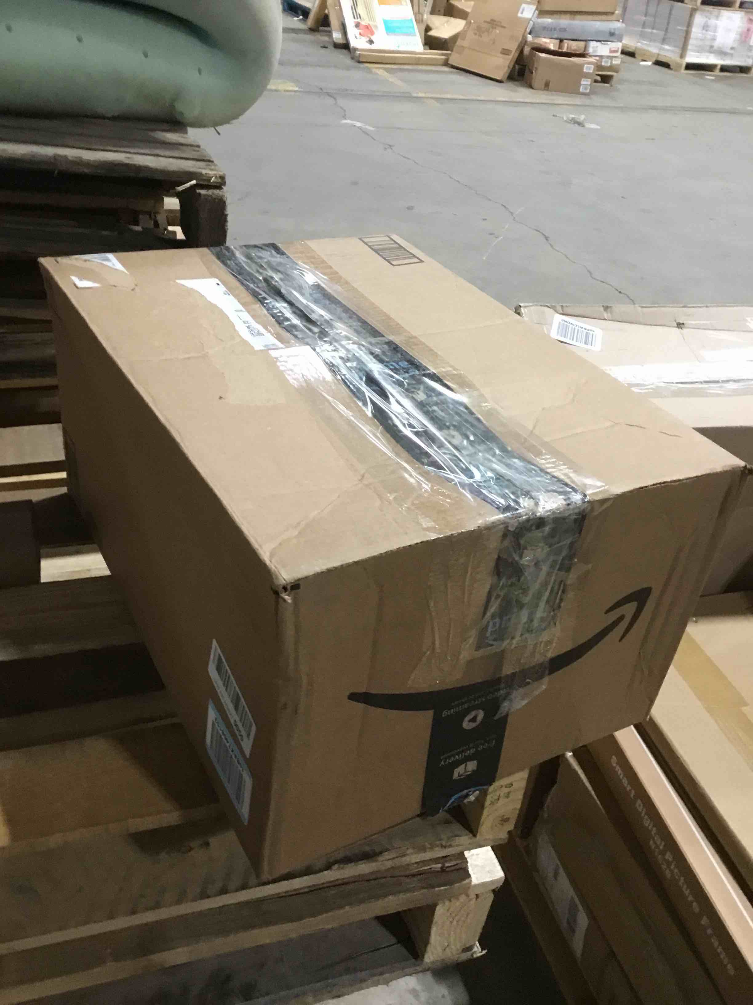 https://s3.amazonaws.com/lotting-images-prod/bidfta/YEL5377931_1704737111366.jpeg