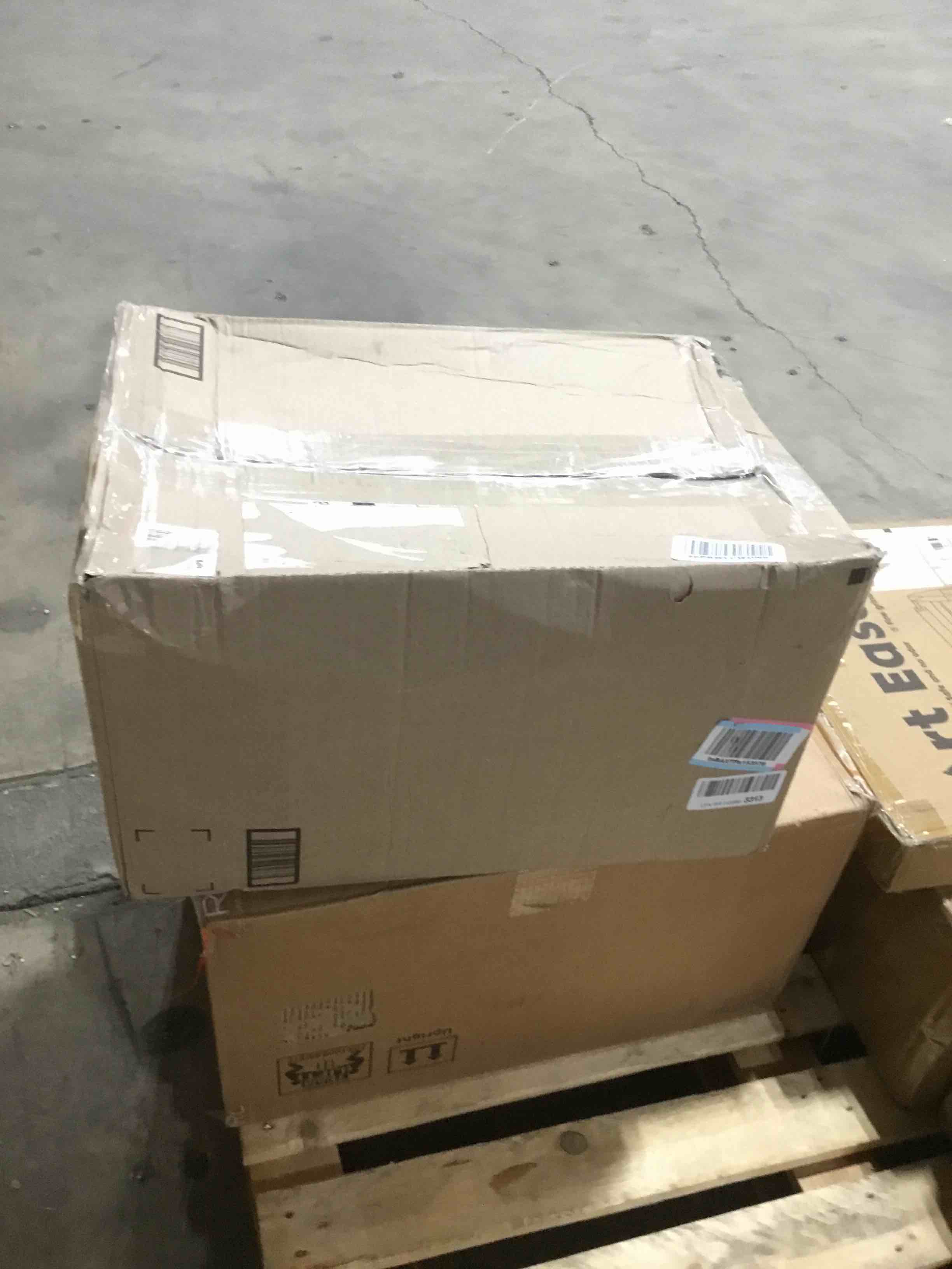 https://s3.amazonaws.com/lotting-images-prod/bidfta/YEL5377935_1704737334496.jpeg