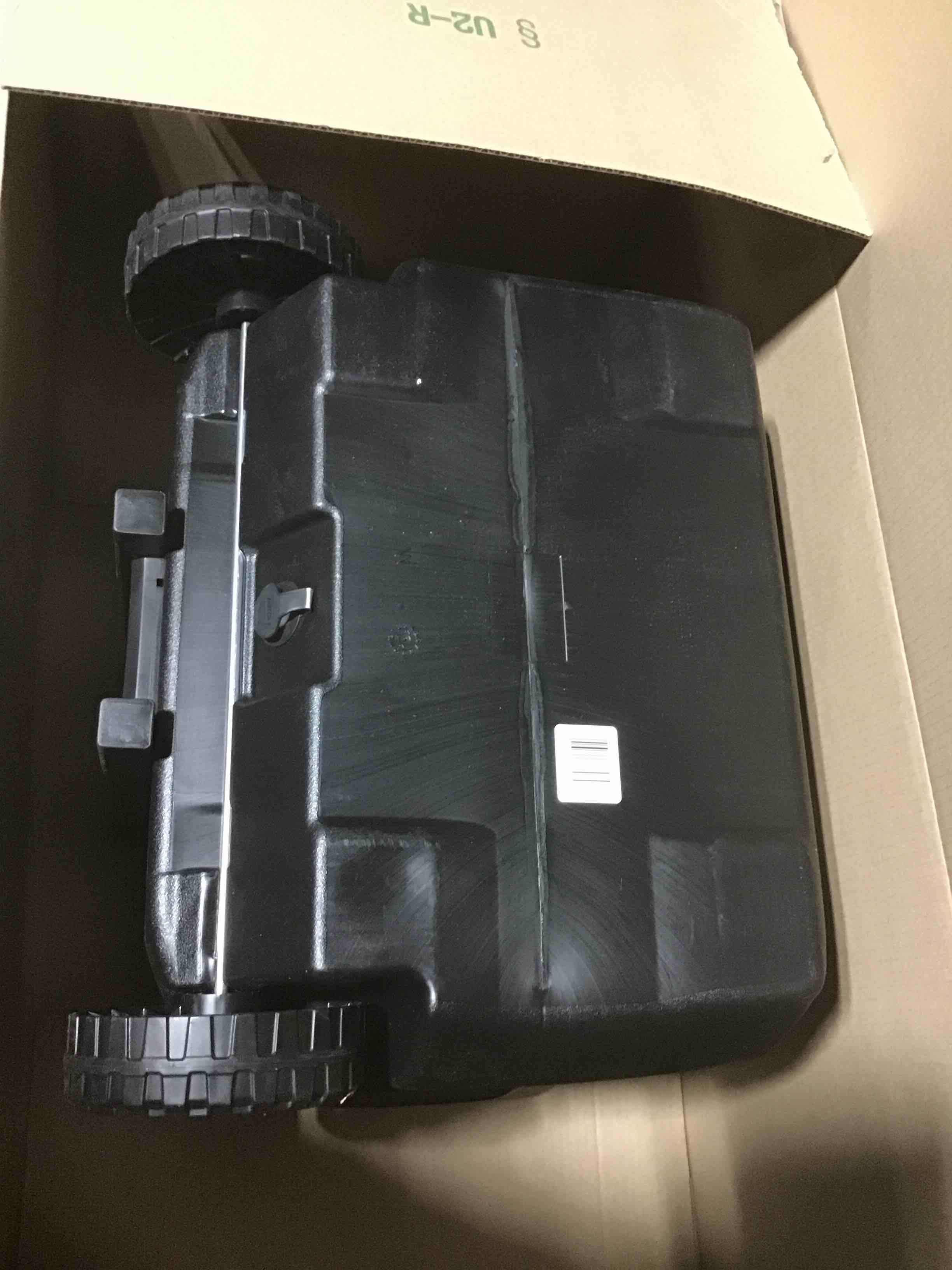 https://s3.amazonaws.com/lotting-images-prod/bidfta/YEL5380114_1700601867509.jpeg