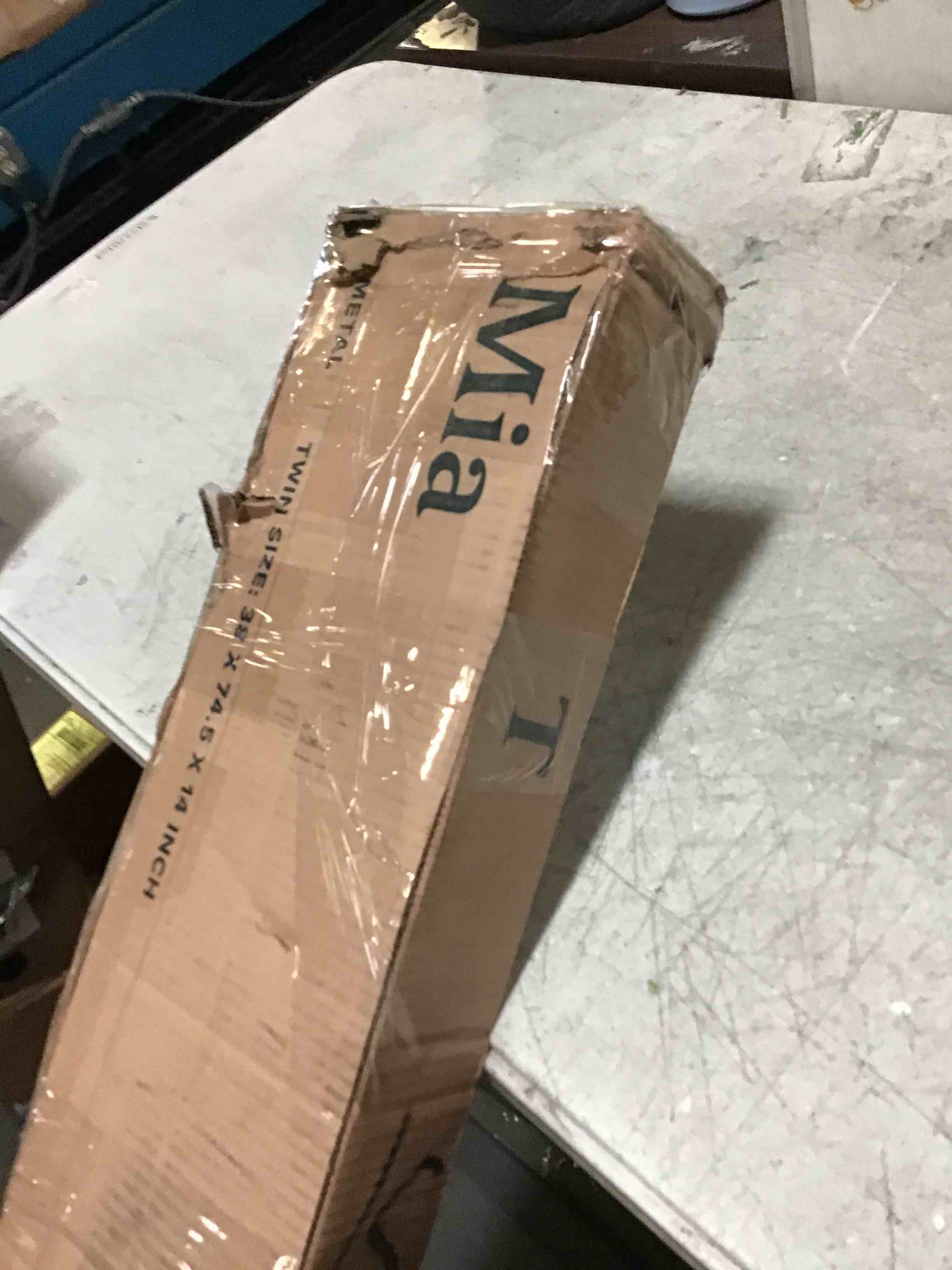 https://s3.amazonaws.com/lotting-images-prod/bidfta/YEL5384180_1694781814314.jpeg