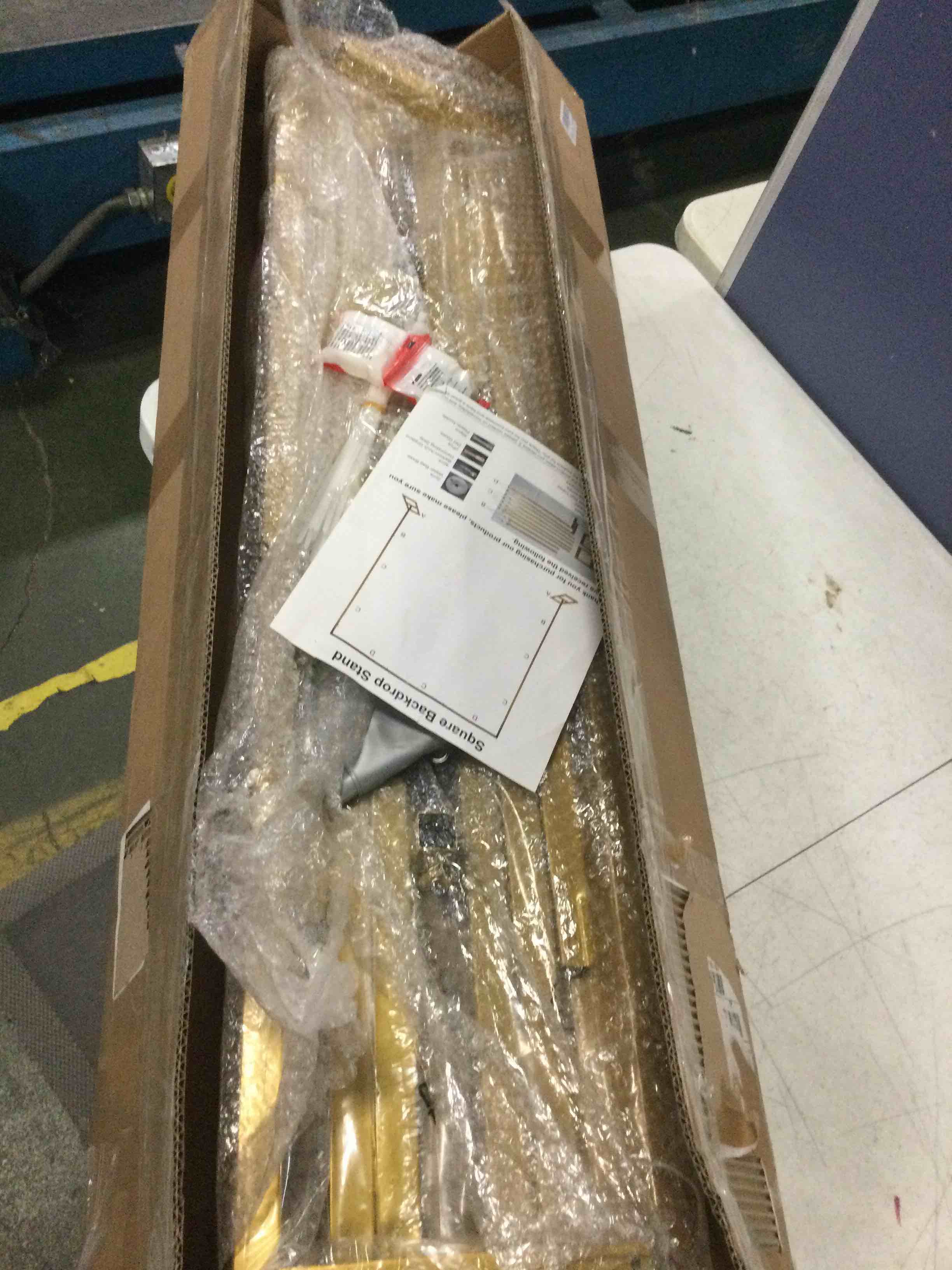 https://s3.amazonaws.com/lotting-images-prod/bidfta/YEL5390197_1694530711193.jpeg