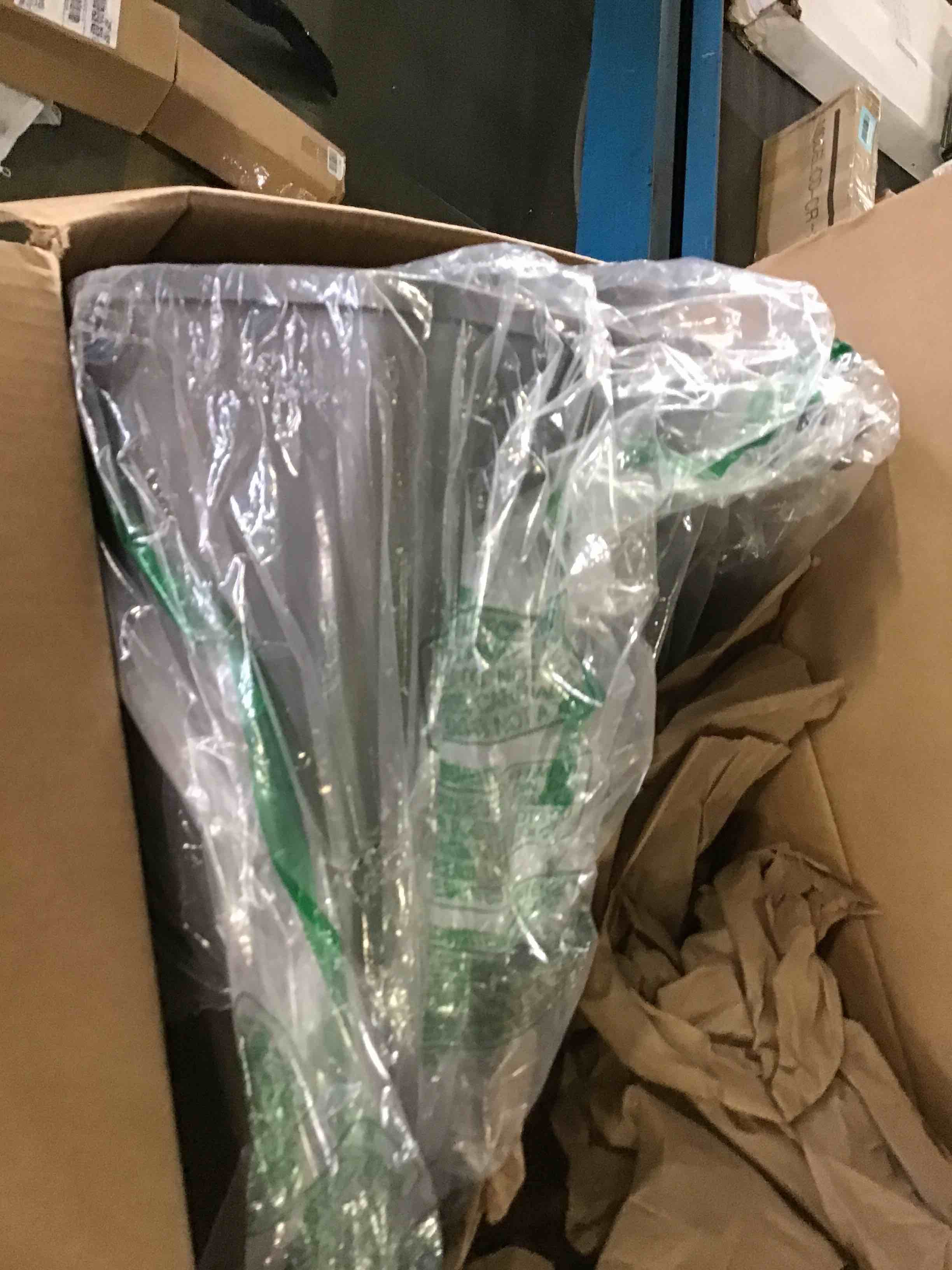https://s3.amazonaws.com/lotting-images-prod/bidfta/YEL5390663_1695128612852.jpeg