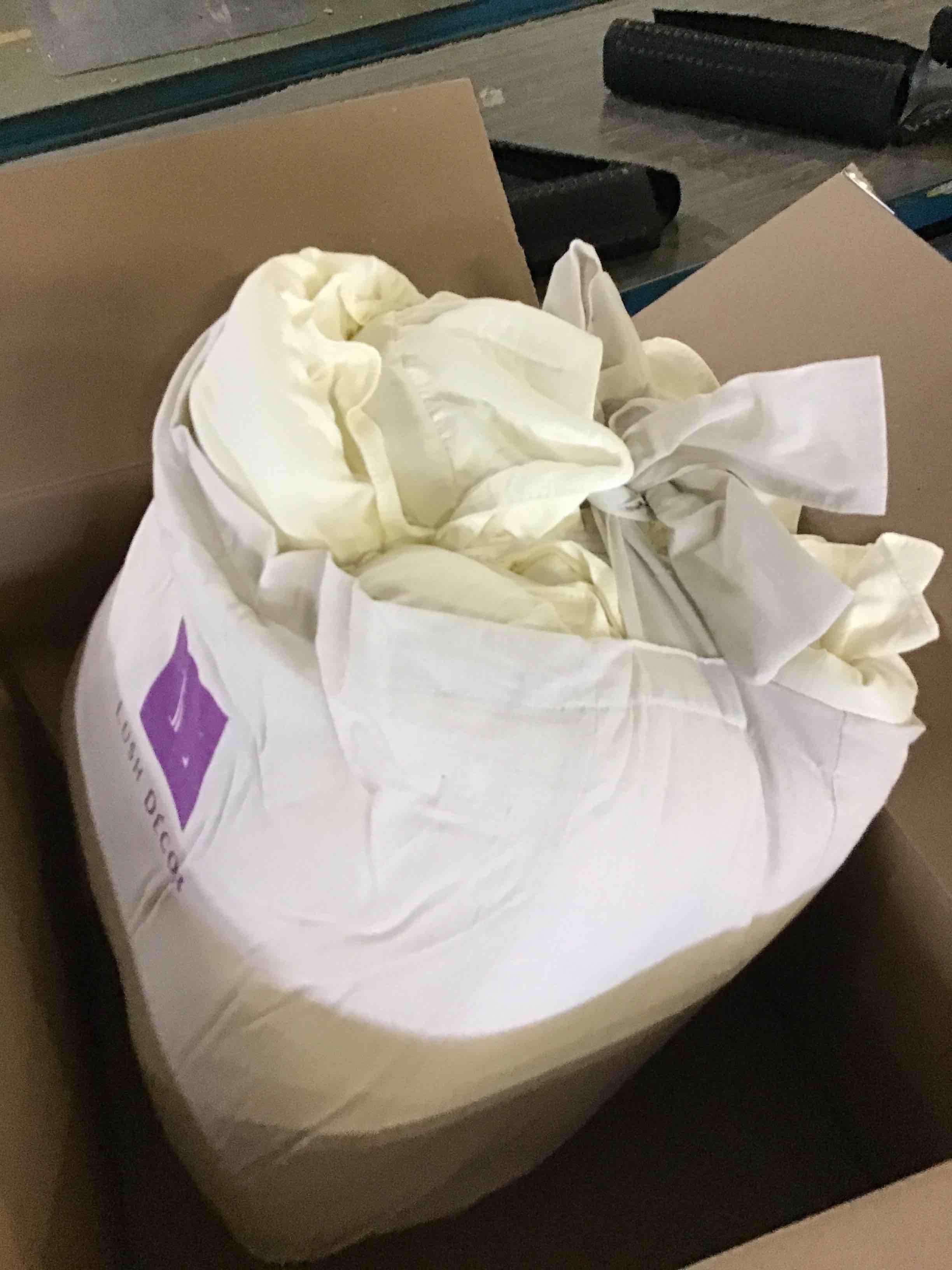 https://s3.amazonaws.com/lotting-images-prod/bidfta/YEL5390790_1695147103267.jpeg