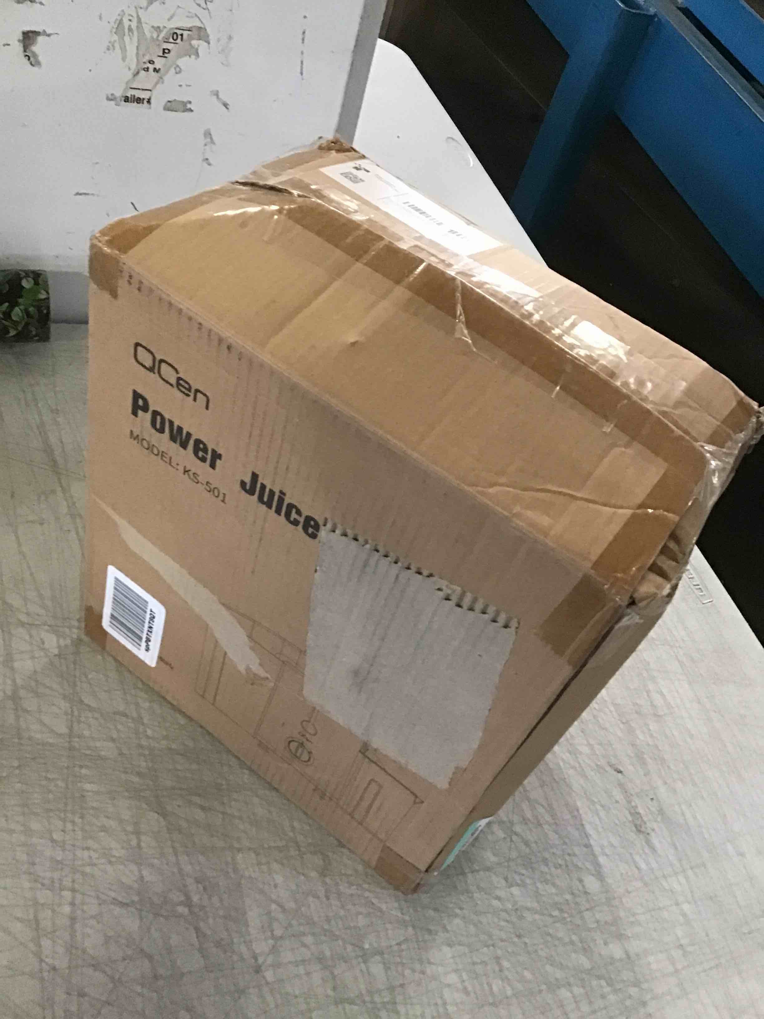 https://s3.amazonaws.com/lotting-images-prod/bidfta/YEL5390901_1695214704276.jpeg
