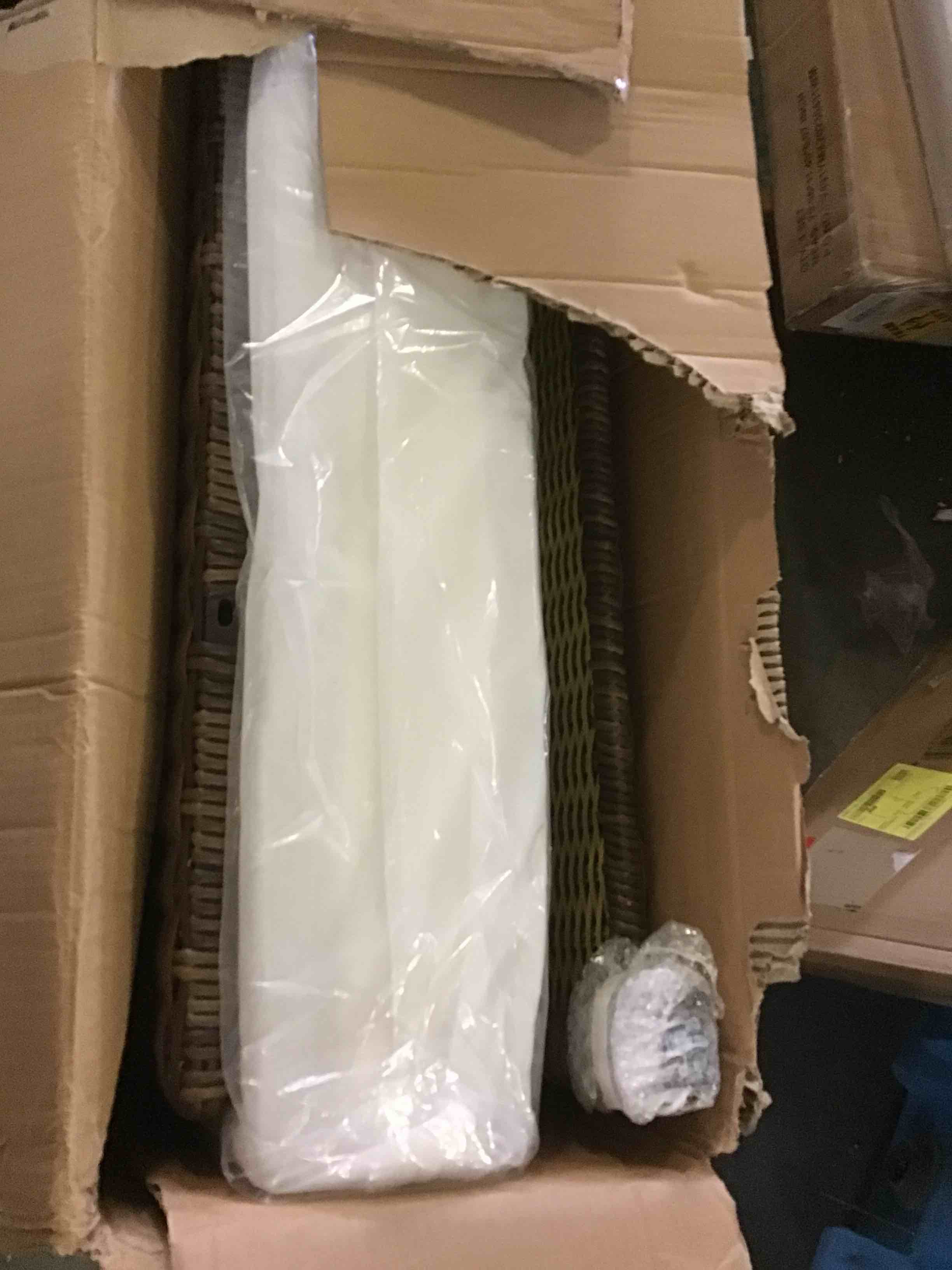 https://s3.amazonaws.com/lotting-images-prod/bidfta/YEL5391226_1695317711662.jpeg