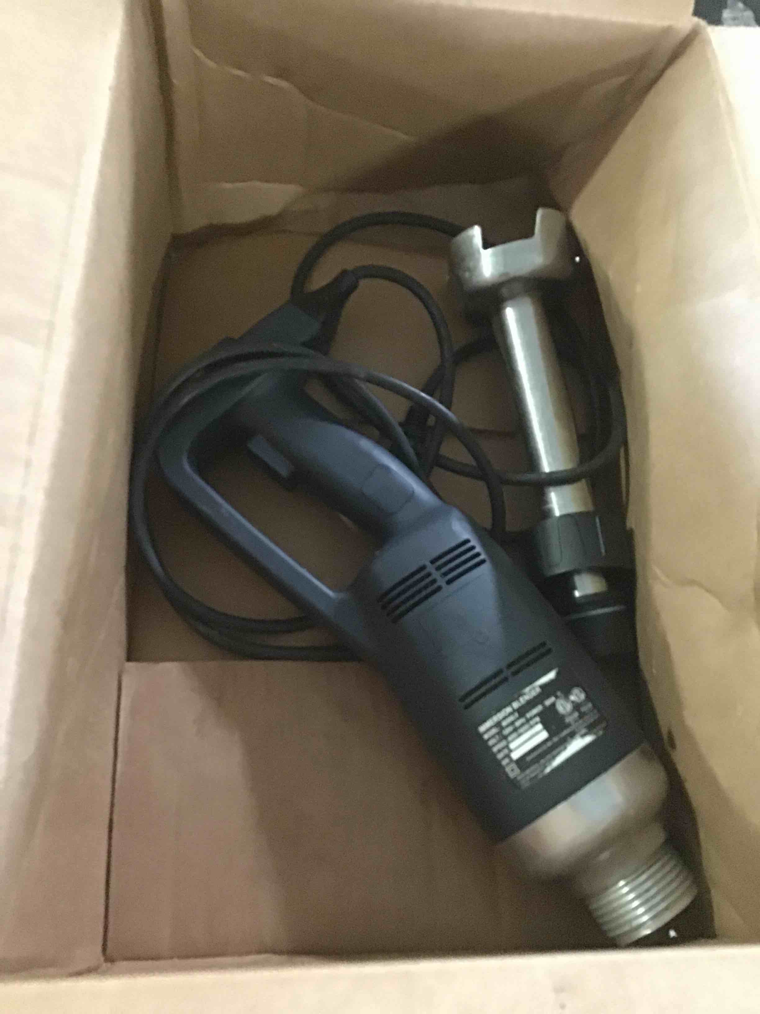 https://s3.amazonaws.com/lotting-images-prod/bidfta/YEL5391278_1695322193293.jpeg