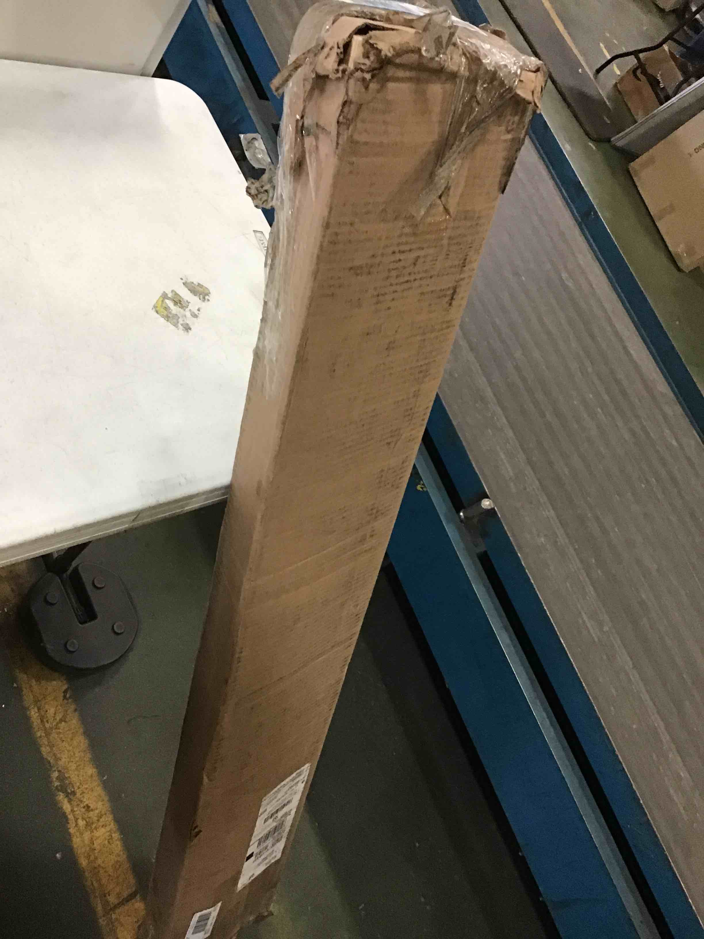 https://s3.amazonaws.com/lotting-images-prod/bidfta/YEL5391435_1695396178941.jpeg