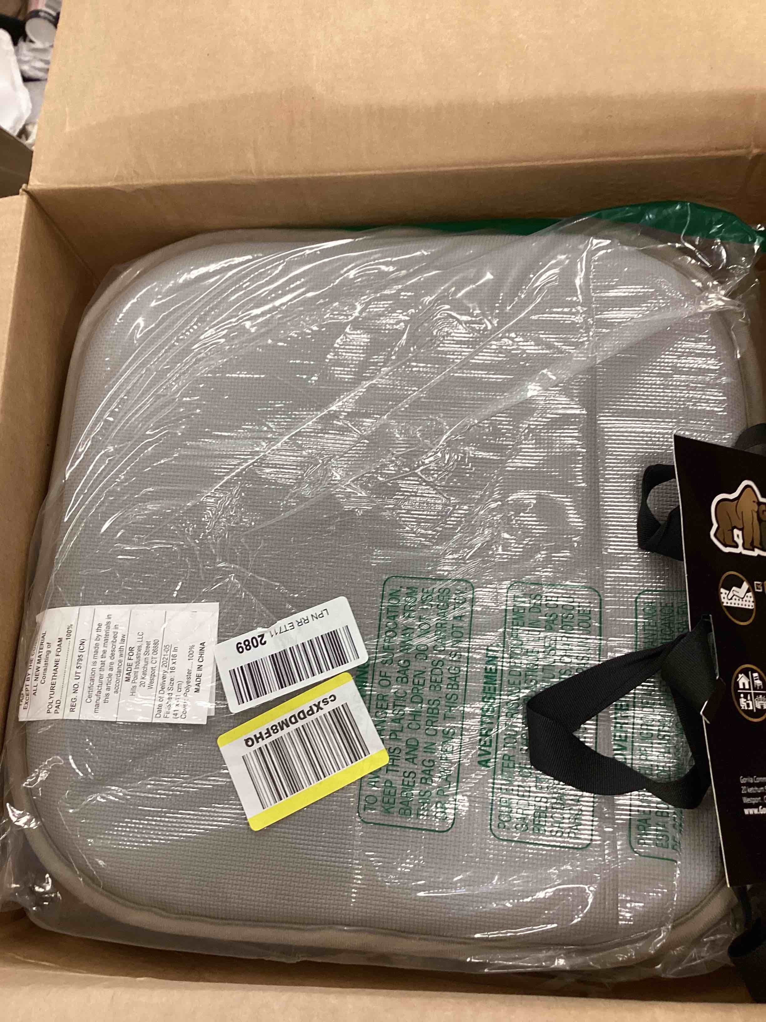https://s3.amazonaws.com/lotting-images-prod/bidfta/YEL5400811_1696427946306.jpeg