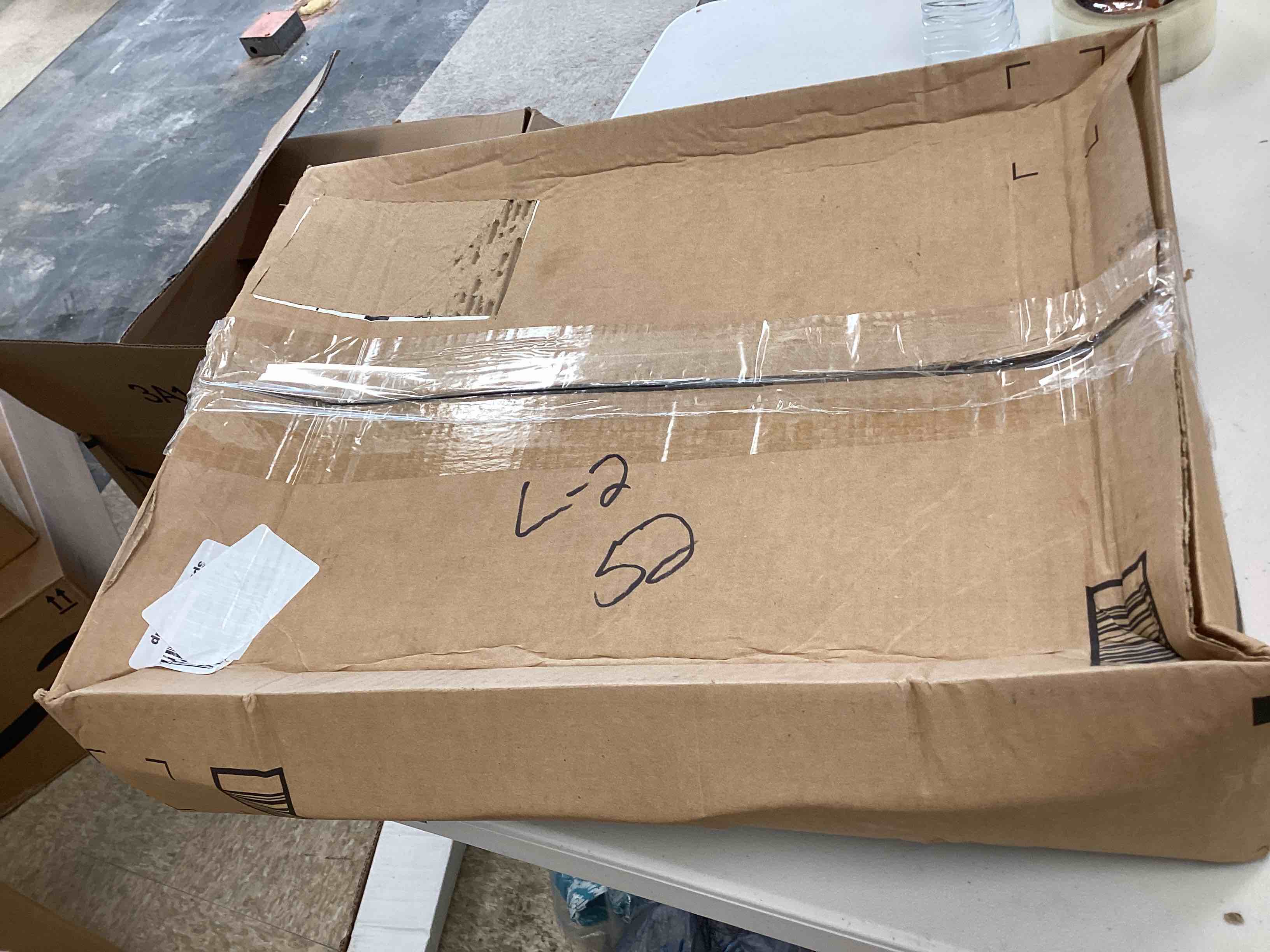 https://s3.amazonaws.com/lotting-images-prod/bidfta/YEL5400811_1696427965327.jpeg
