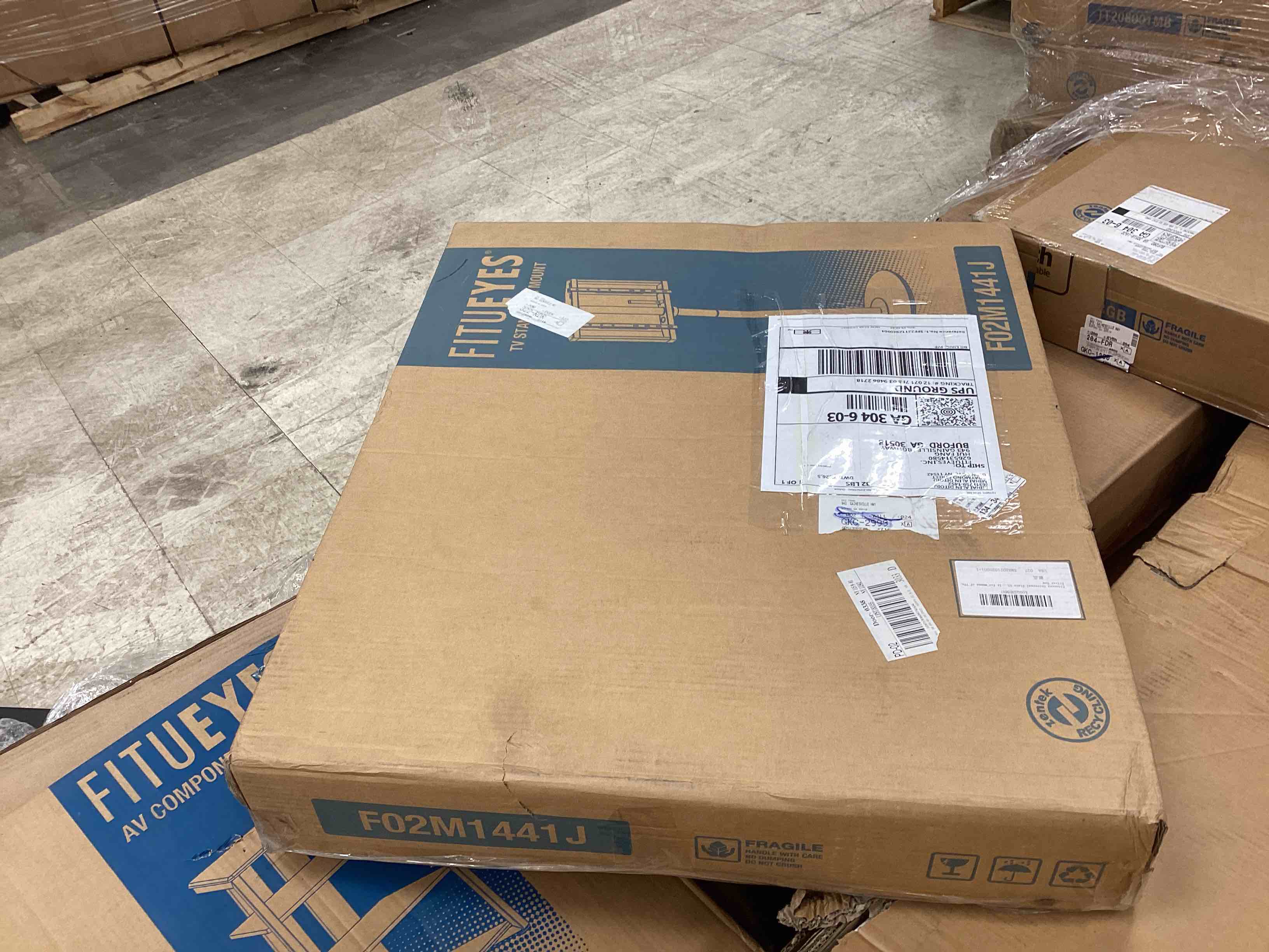https://s3.amazonaws.com/lotting-images-prod/bidfta/YEL5401204_1699453900100.jpeg