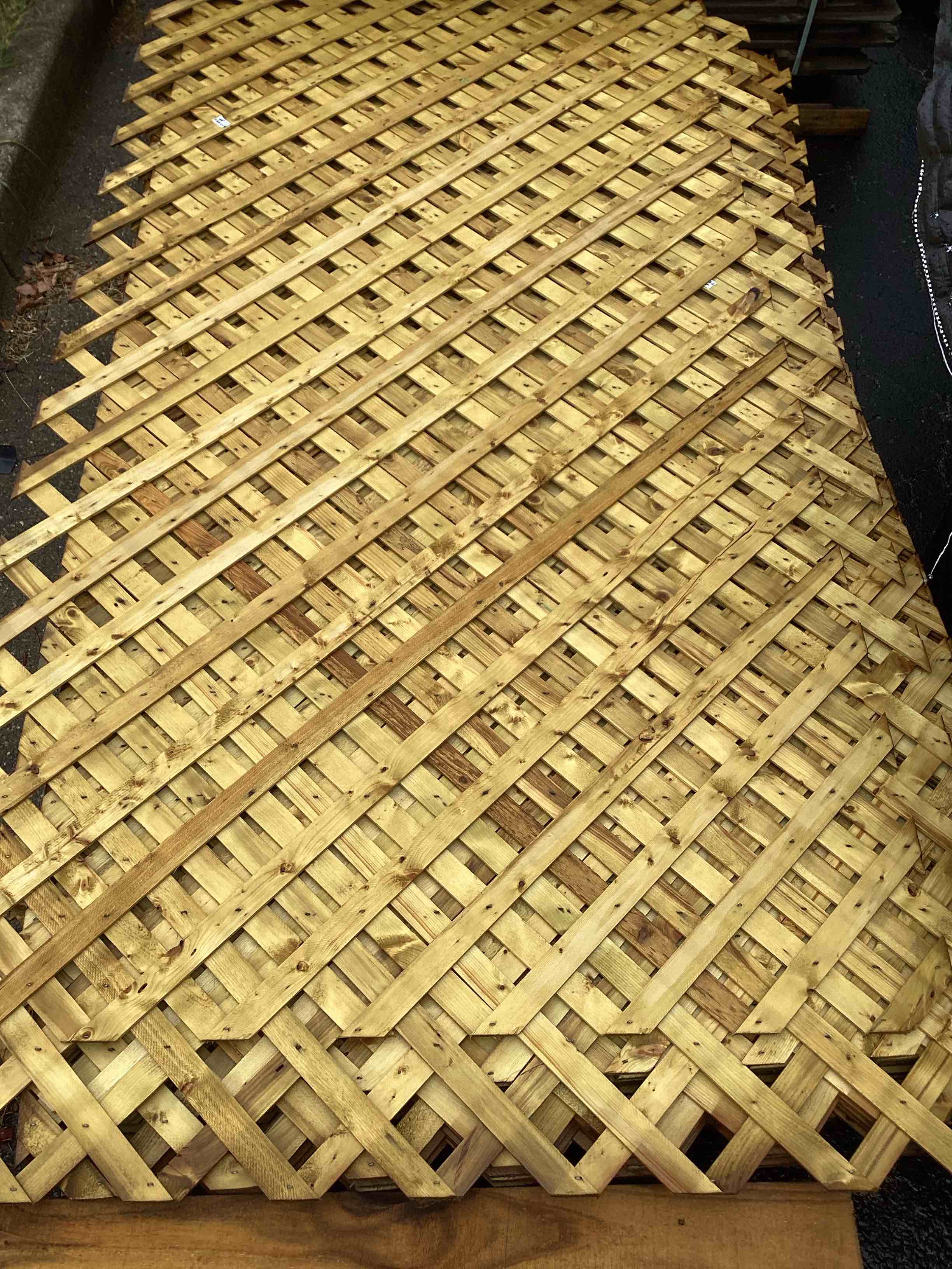 30 pieces 4x8 lattice panels your bid per panel 