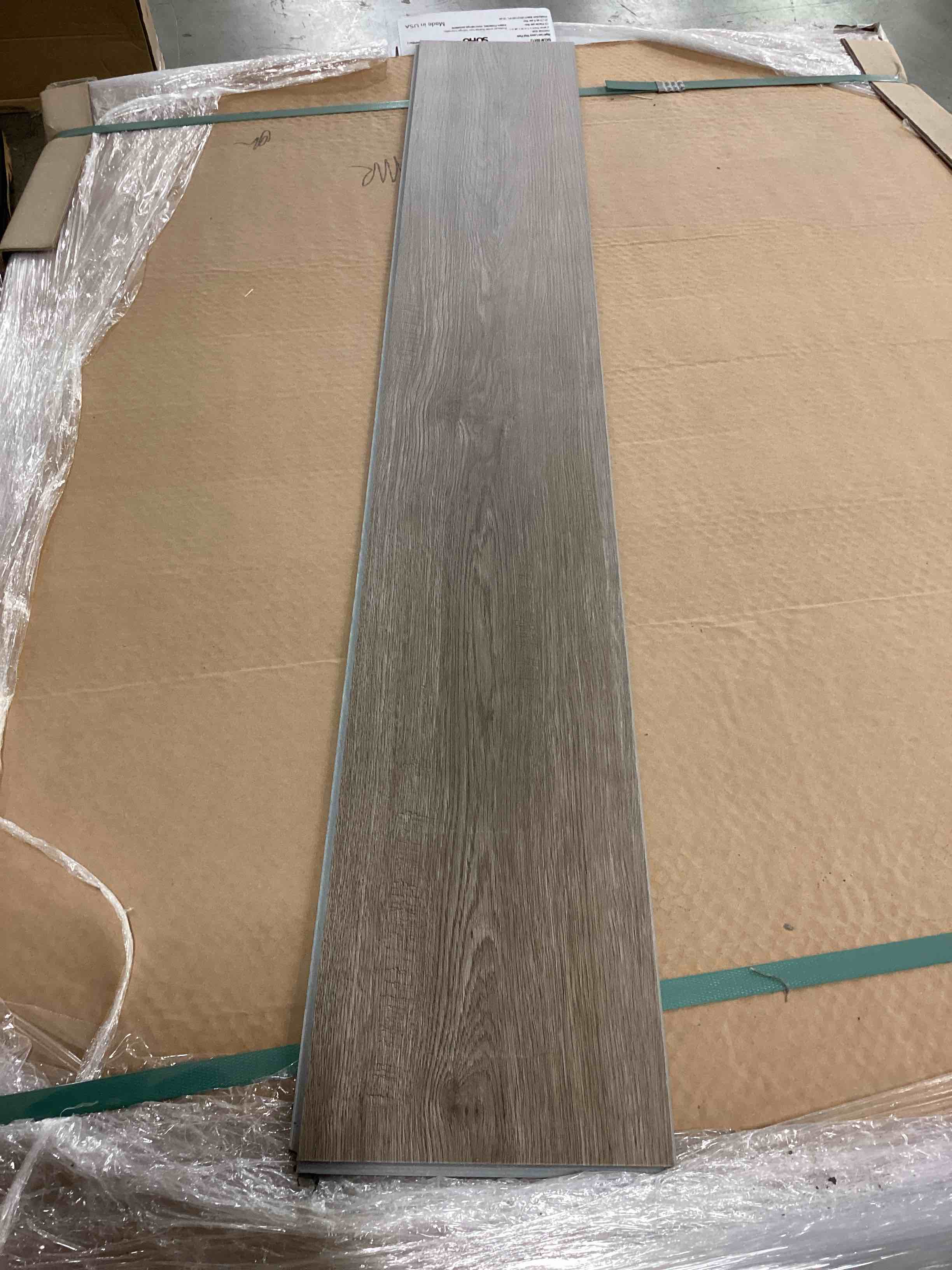 30 boxes 831.9 sq ft 7 x 48 inch 4.4 mm vinyl flooring with attached padding your bid per sq ft 