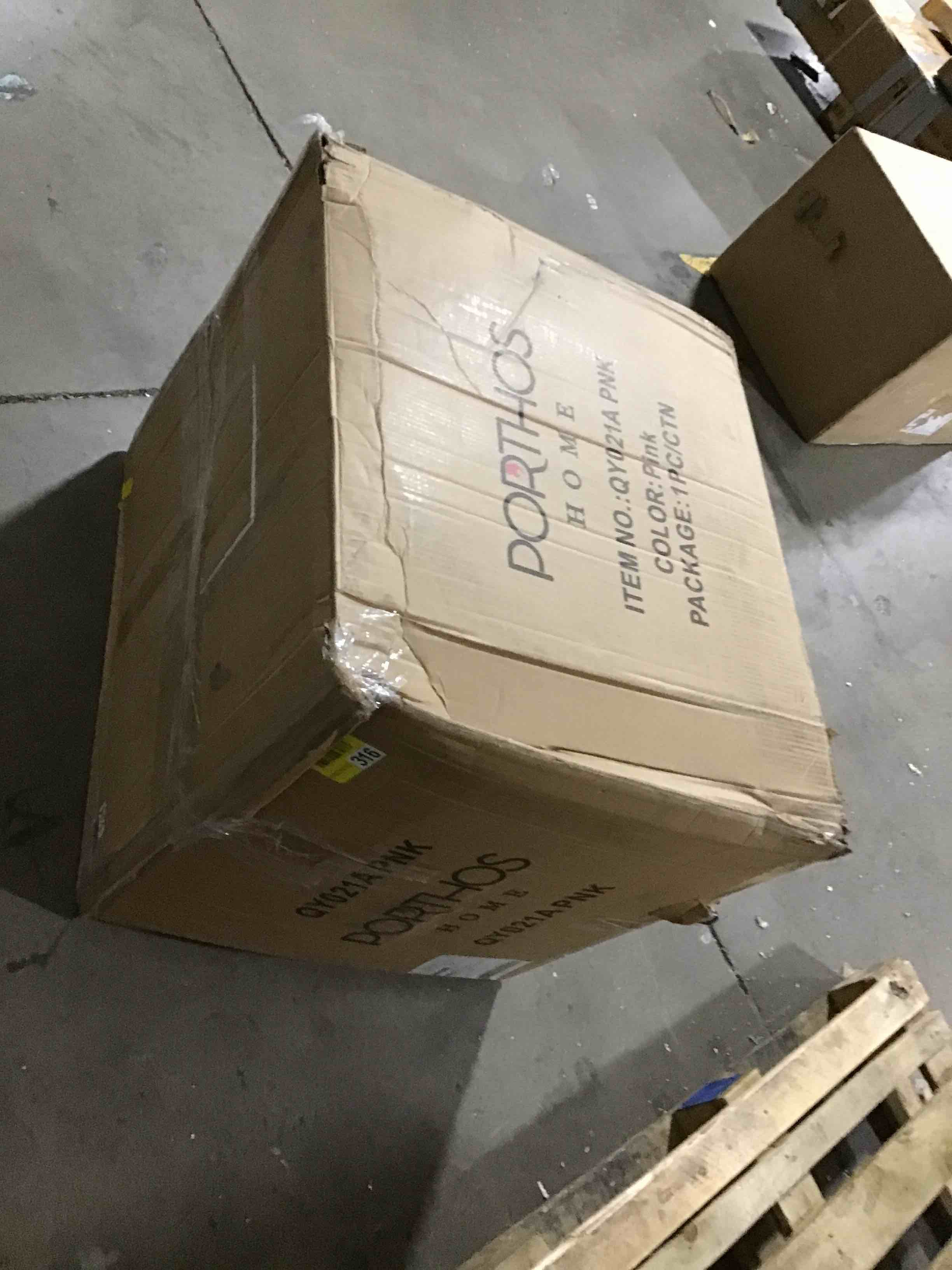 https://s3.amazonaws.com/lotting-images-prod/bidfta/YEL5419974_1694200144481.jpeg