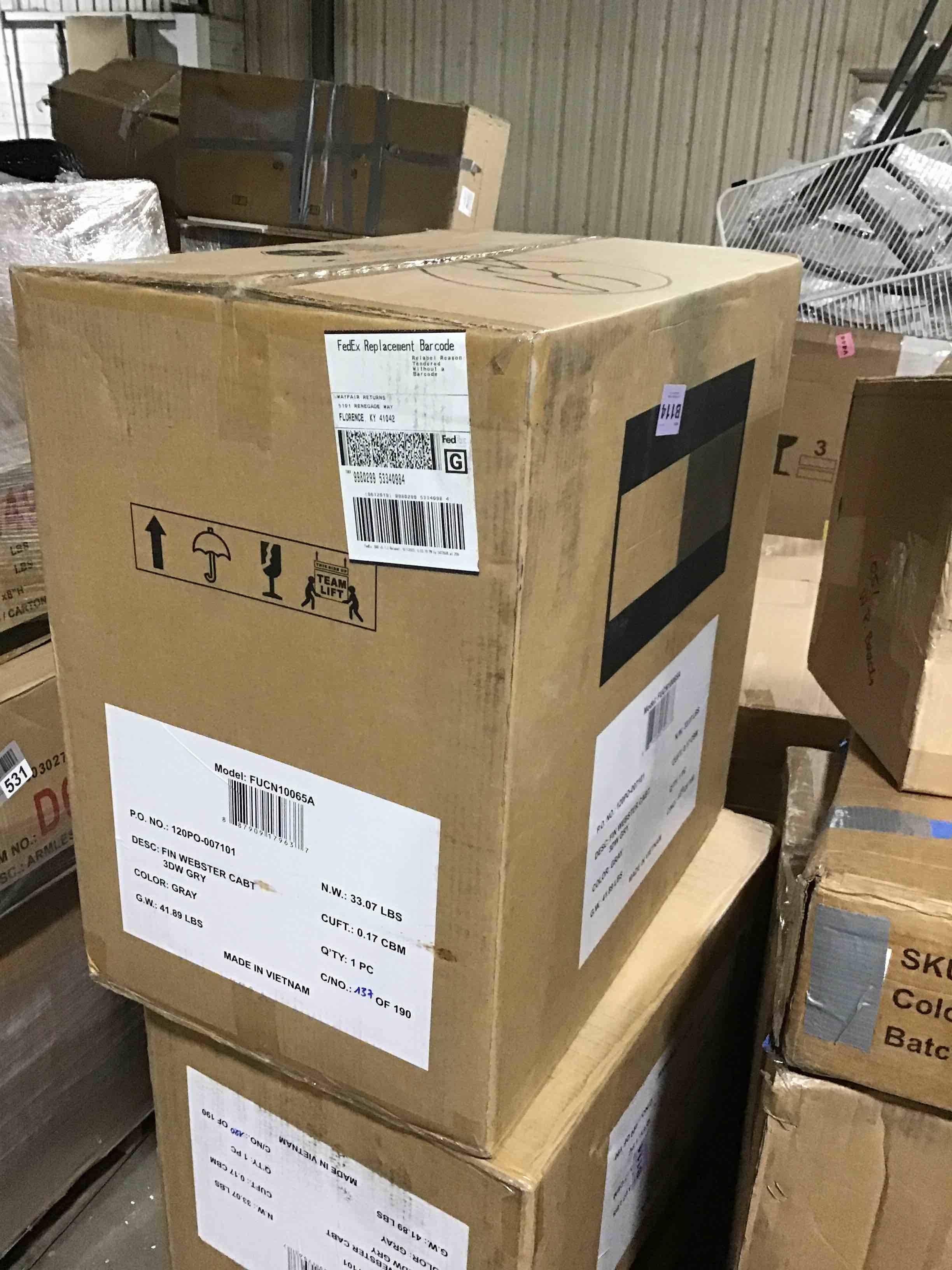 https://s3.amazonaws.com/lotting-images-prod/bidfta/YEL5420402_1695129988492.jpeg