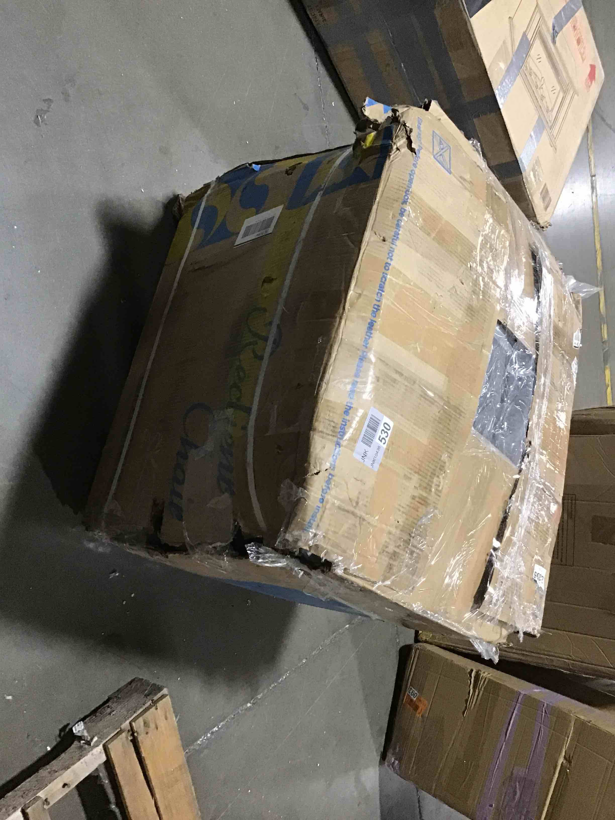 https://s3.amazonaws.com/lotting-images-prod/bidfta/YEL5421340_1696681642444.jpeg