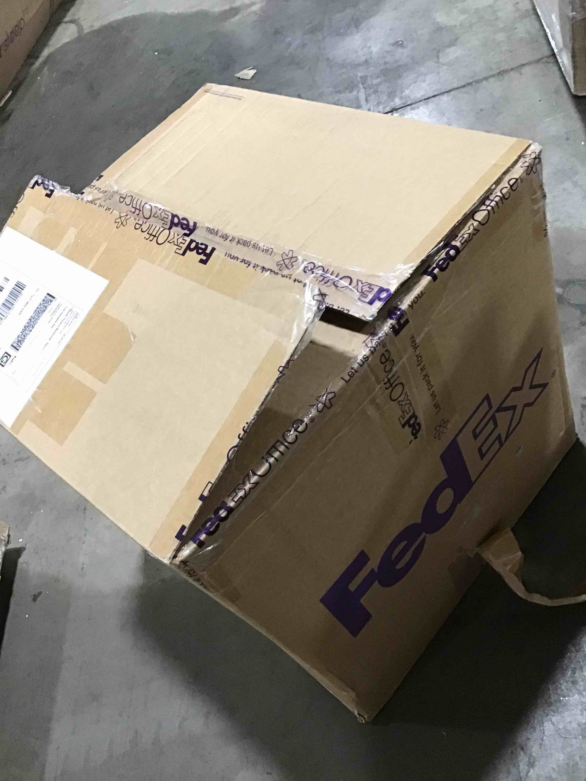 https://s3.amazonaws.com/lotting-images-prod/bidfta/YEL5424490_1694200583000.jpeg