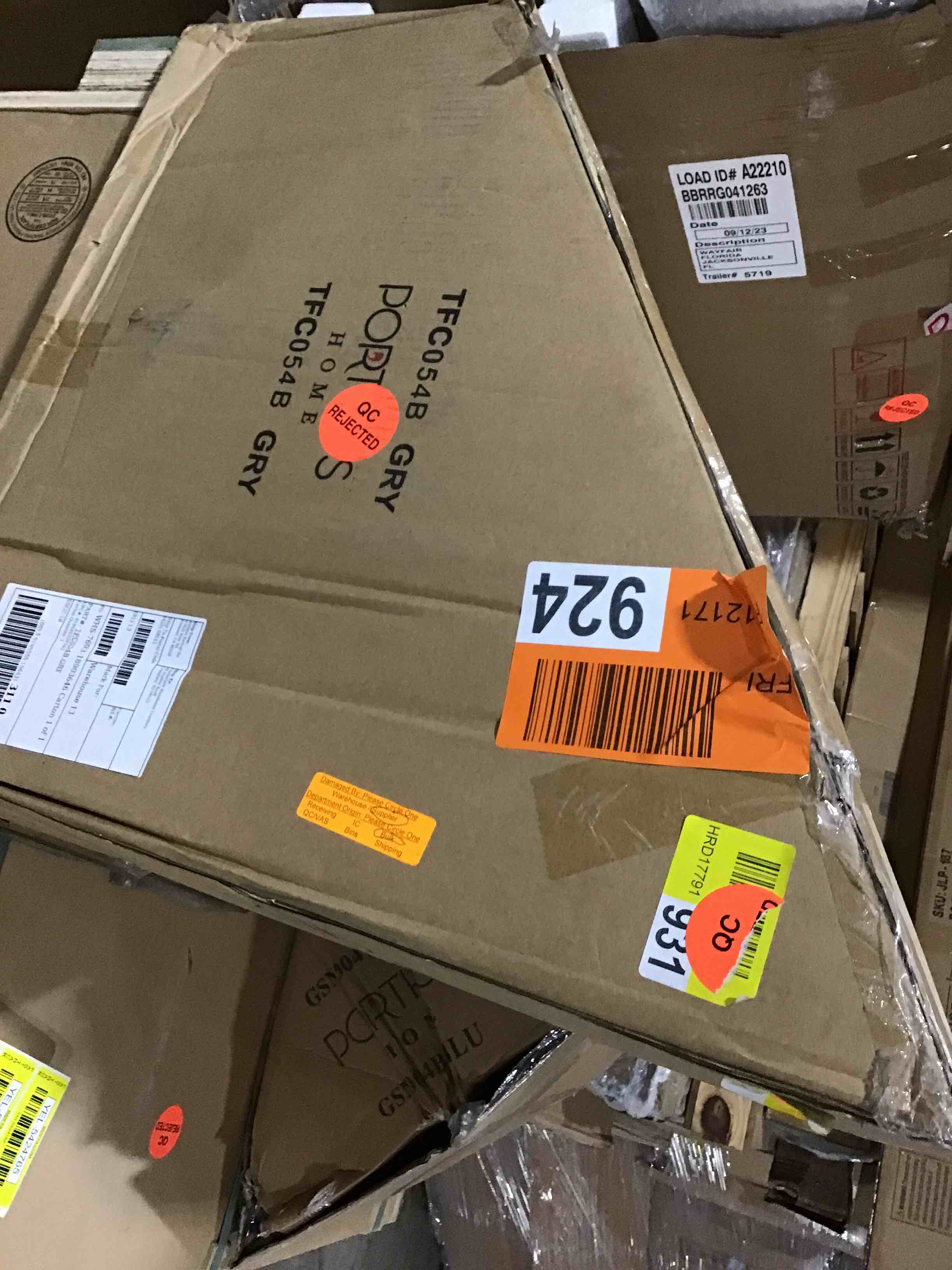 https://s3.amazonaws.com/lotting-images-prod/bidfta/YEL5424767_1694533959846.jpeg