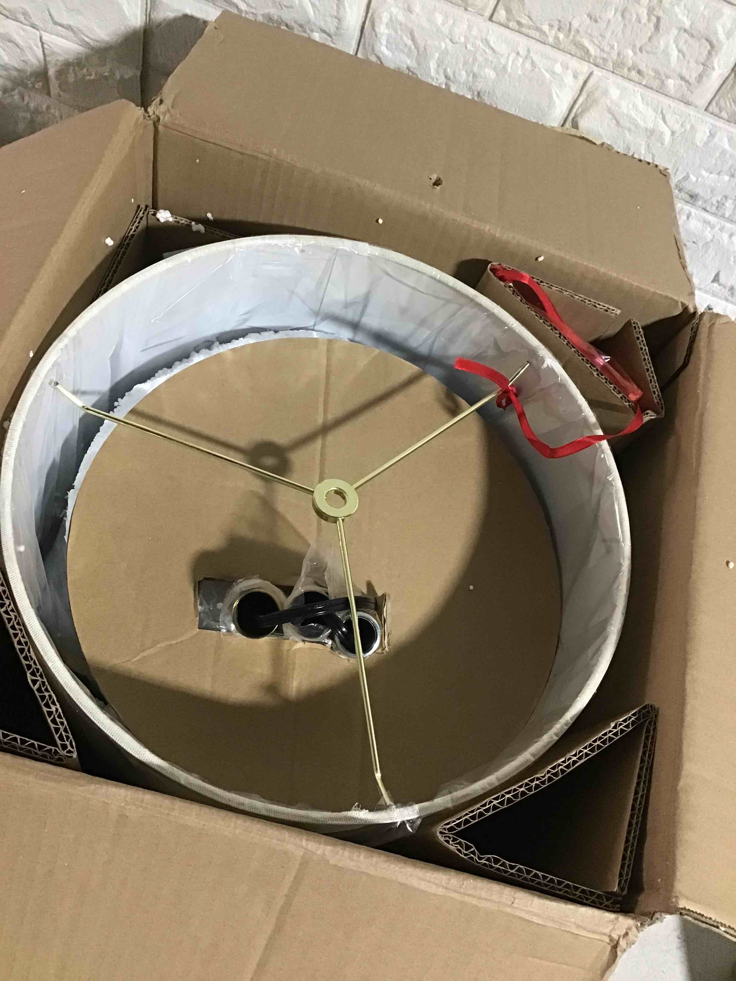 https://s3.amazonaws.com/lotting-images-prod/bidfta/YEL5426816_1694020732646.jpeg