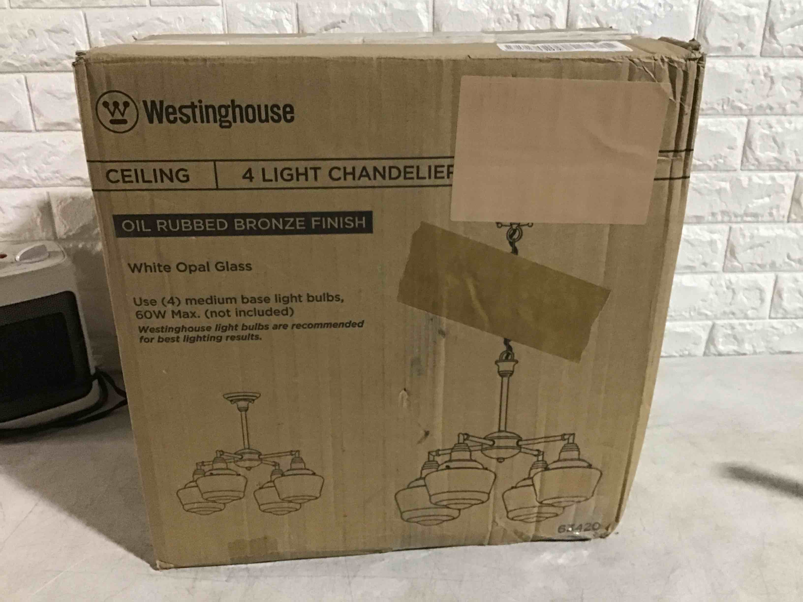 https://s3.amazonaws.com/lotting-images-prod/bidfta/YEL5426817_1694021723184.jpeg