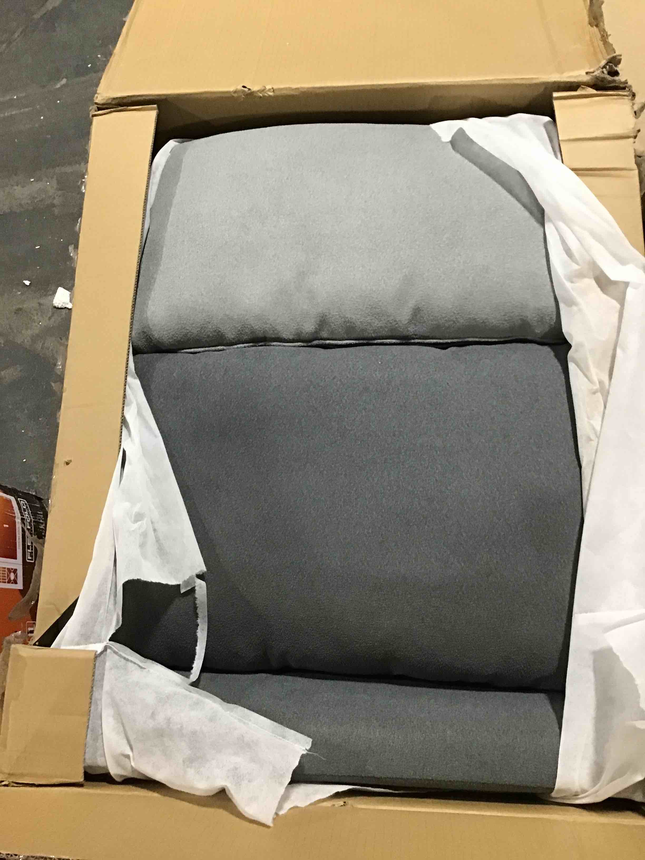 https://s3.amazonaws.com/lotting-images-prod/bidfta/YEL5427854_1696078211862.jpeg