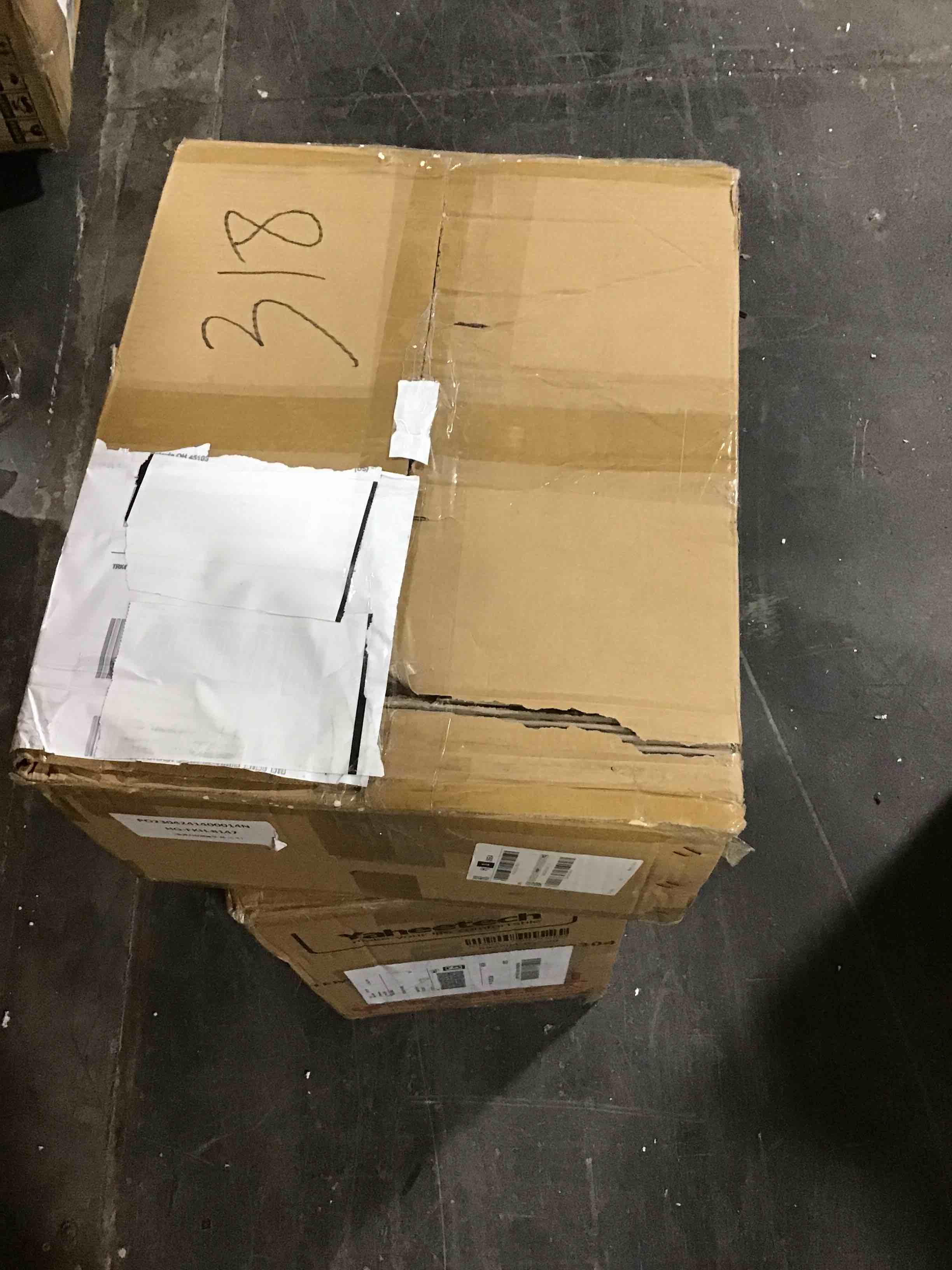 https://s3.amazonaws.com/lotting-images-prod/bidfta/YEL5427867_1696081170820.jpeg