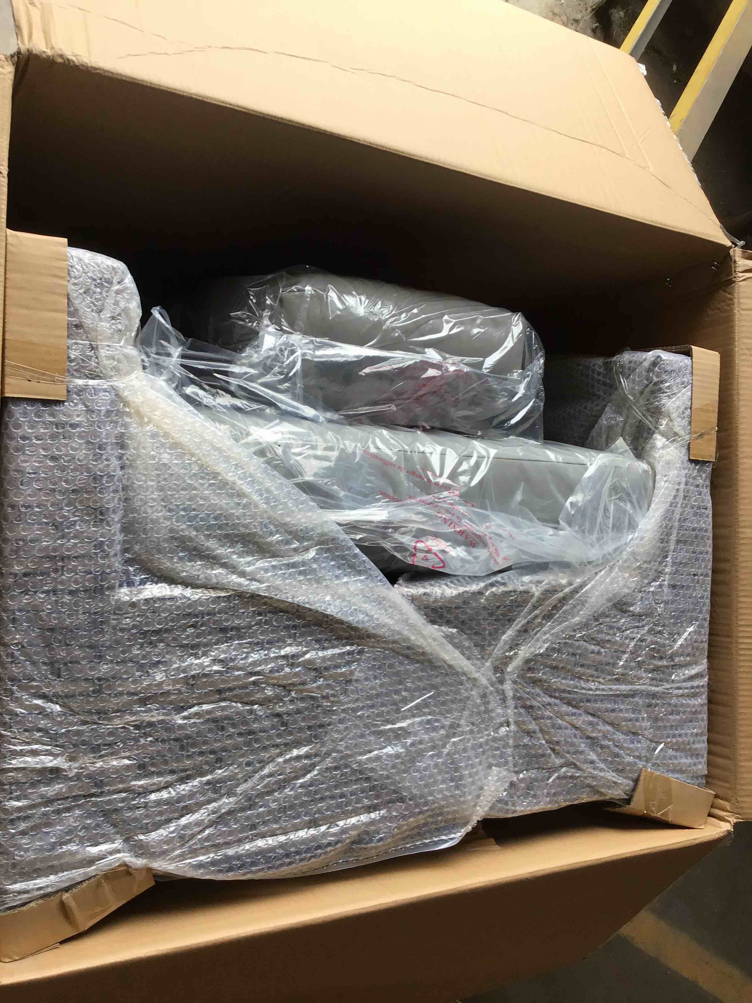 https://s3.amazonaws.com/lotting-images-prod/bidfta/YEL5428193_1696531289945.jpeg