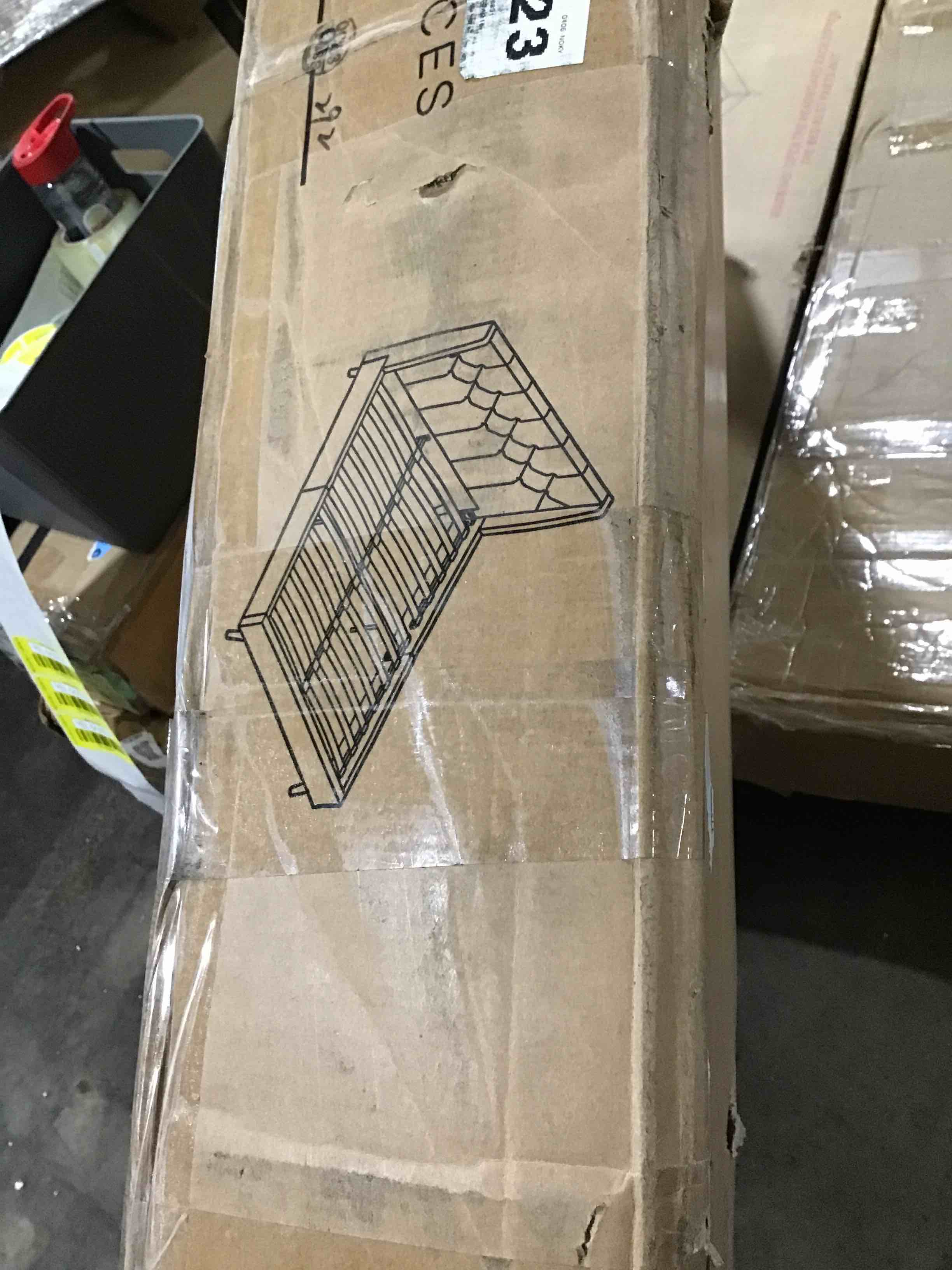 https://s3.amazonaws.com/lotting-images-prod/bidfta/YEL5429330_1694262669403.jpeg