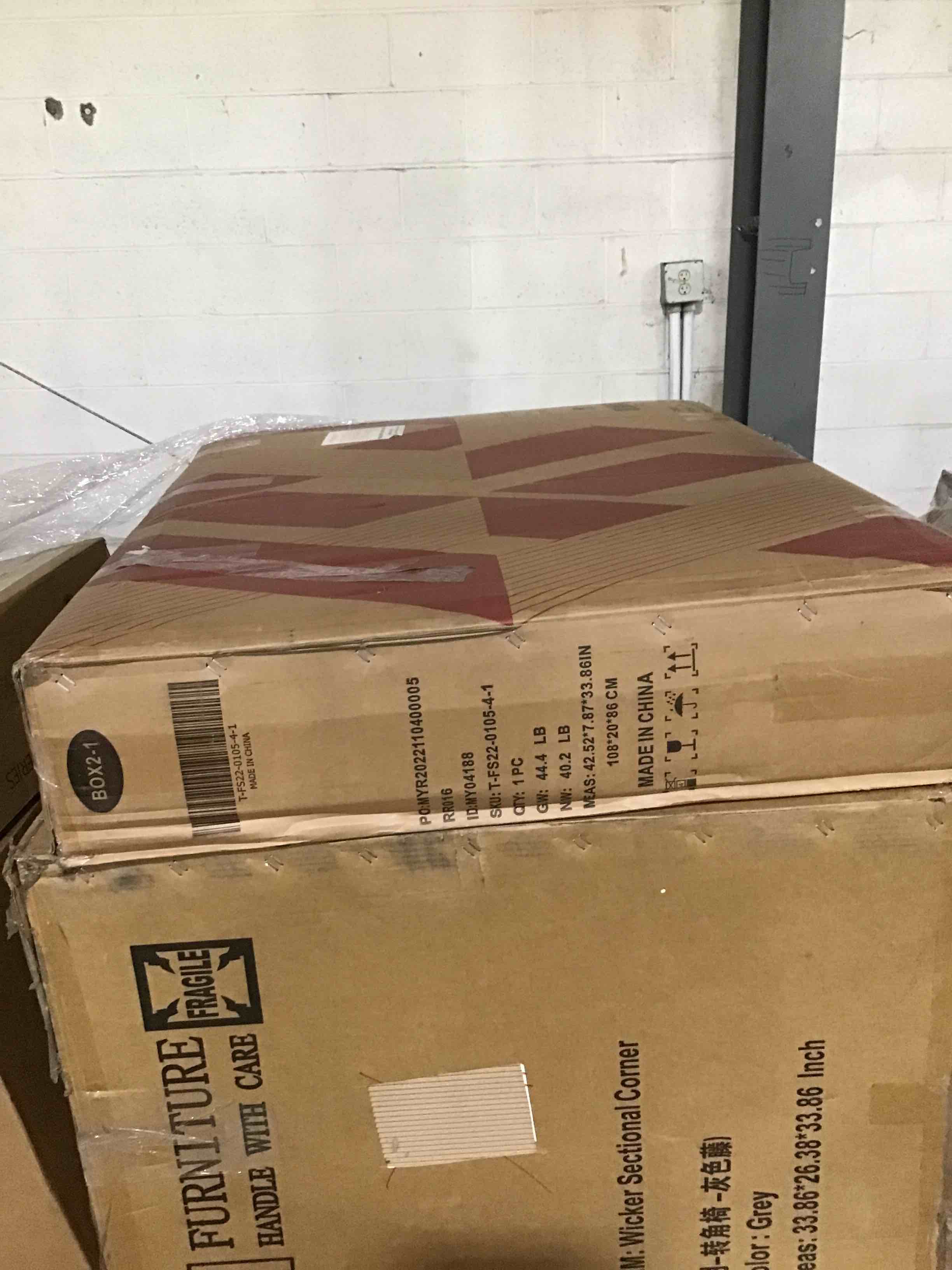 https://s3.amazonaws.com/lotting-images-prod/bidfta/YEL5429809_1695050488705.jpeg