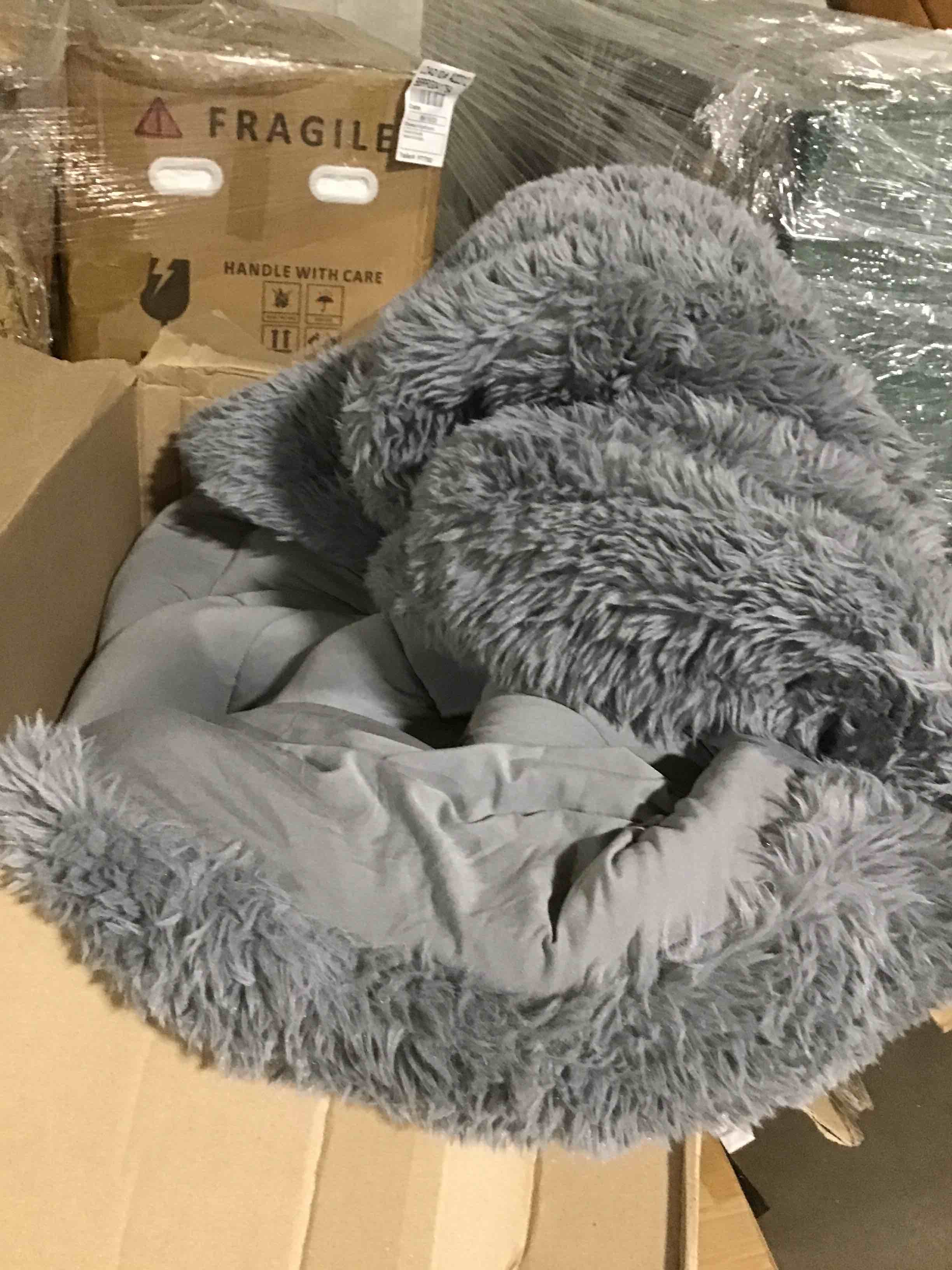 https://s3.amazonaws.com/lotting-images-prod/bidfta/YEL5431361_1695131243491.jpeg