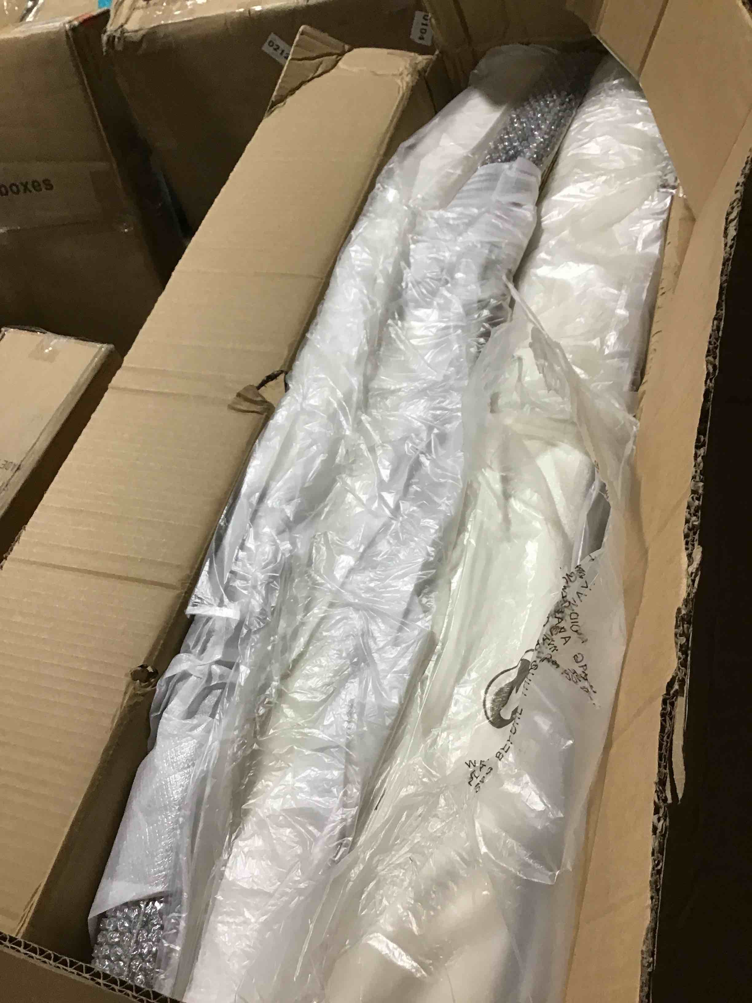 https://s3.amazonaws.com/lotting-images-prod/bidfta/YEL5431563_1695302117373.jpeg