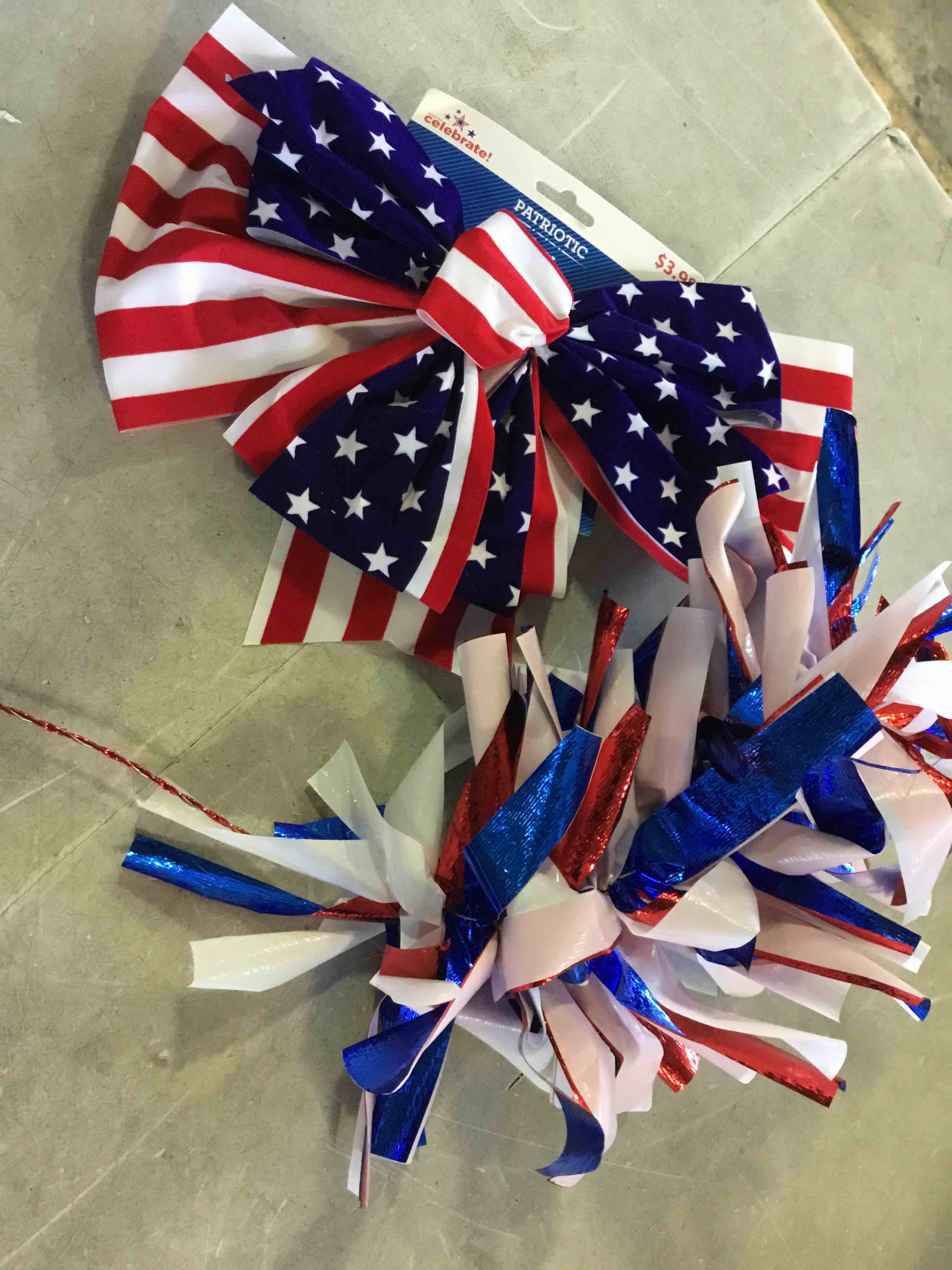  Assorted Celebrate Patriotic Bow Box Of 16