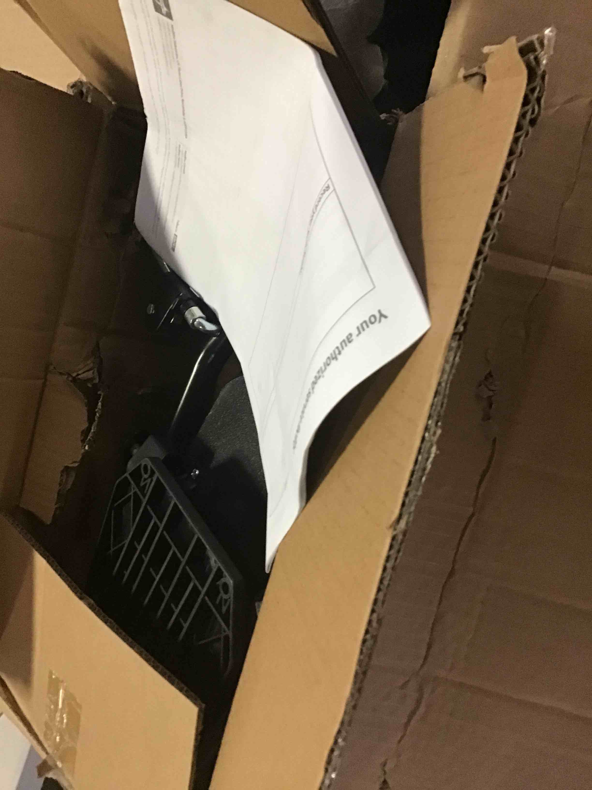 https://s3.amazonaws.com/lotting-images-prod/bidfta/YEL5444990_1698413370363.jpeg