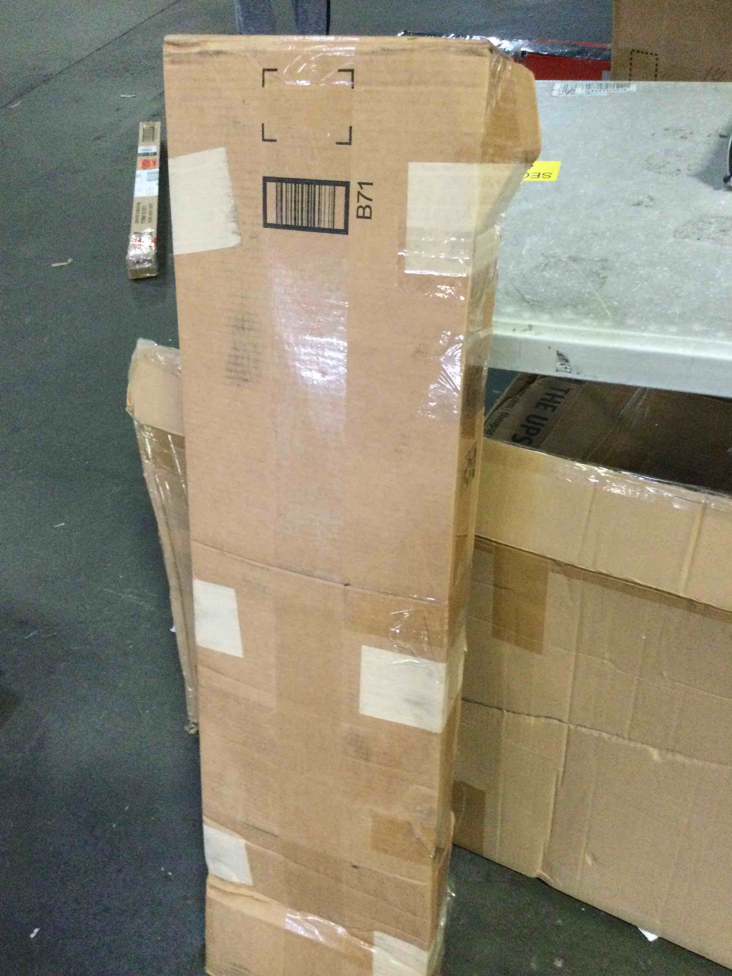 https://s3.amazonaws.com/lotting-images-prod/bidfta/YEL5445145_1698691458666.jpeg