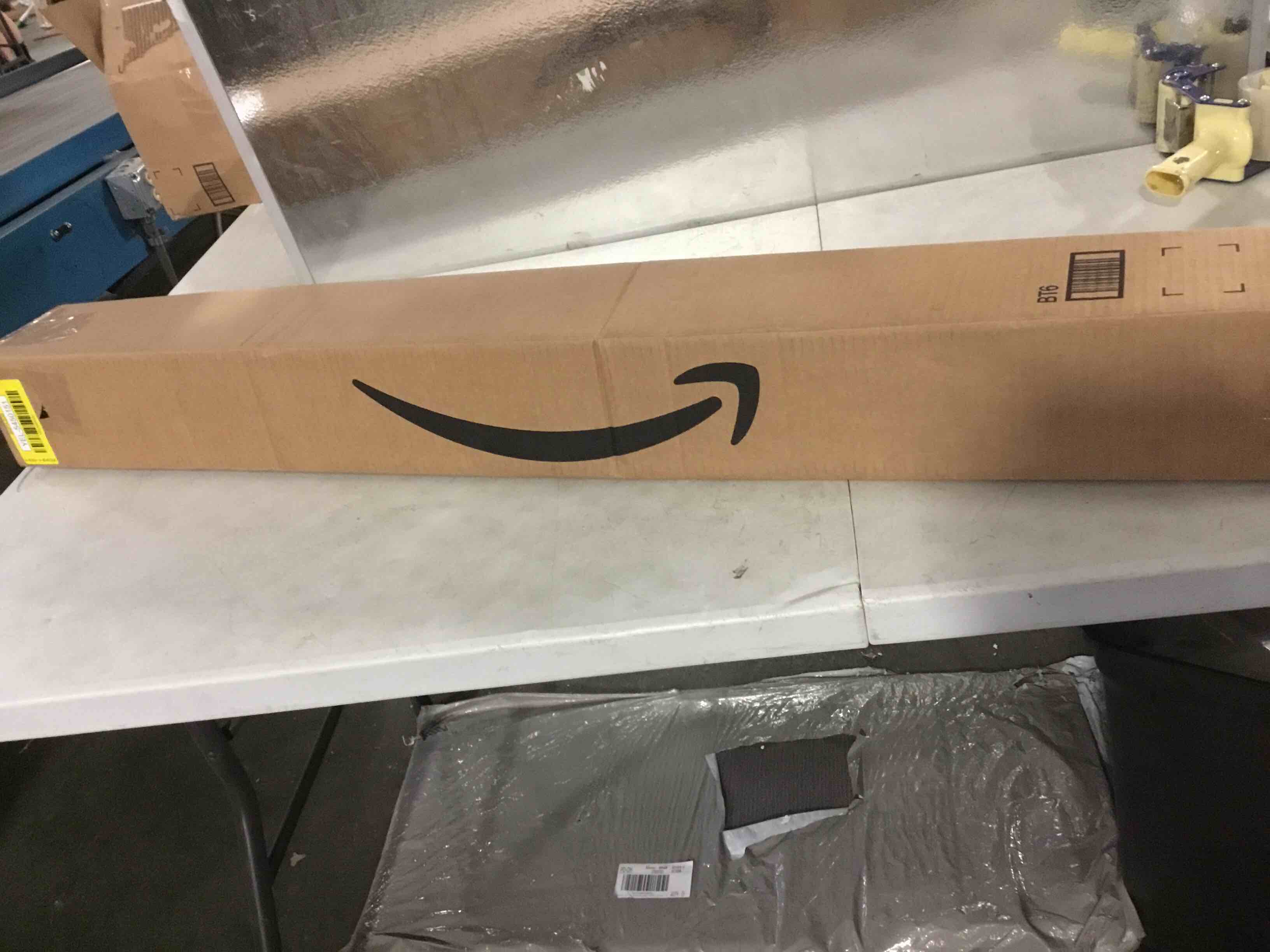 https://s3.amazonaws.com/lotting-images-prod/bidfta/YEL5450151_1698411486879.jpeg