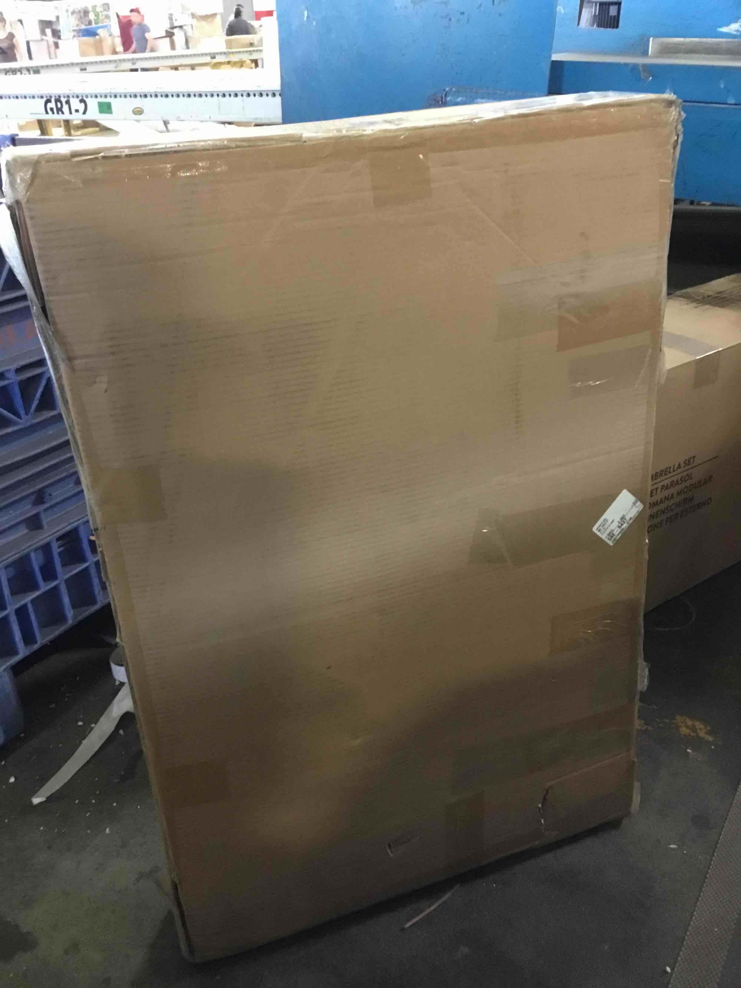 https://s3.amazonaws.com/lotting-images-prod/bidfta/YEL5450928_1699467195021.jpeg
