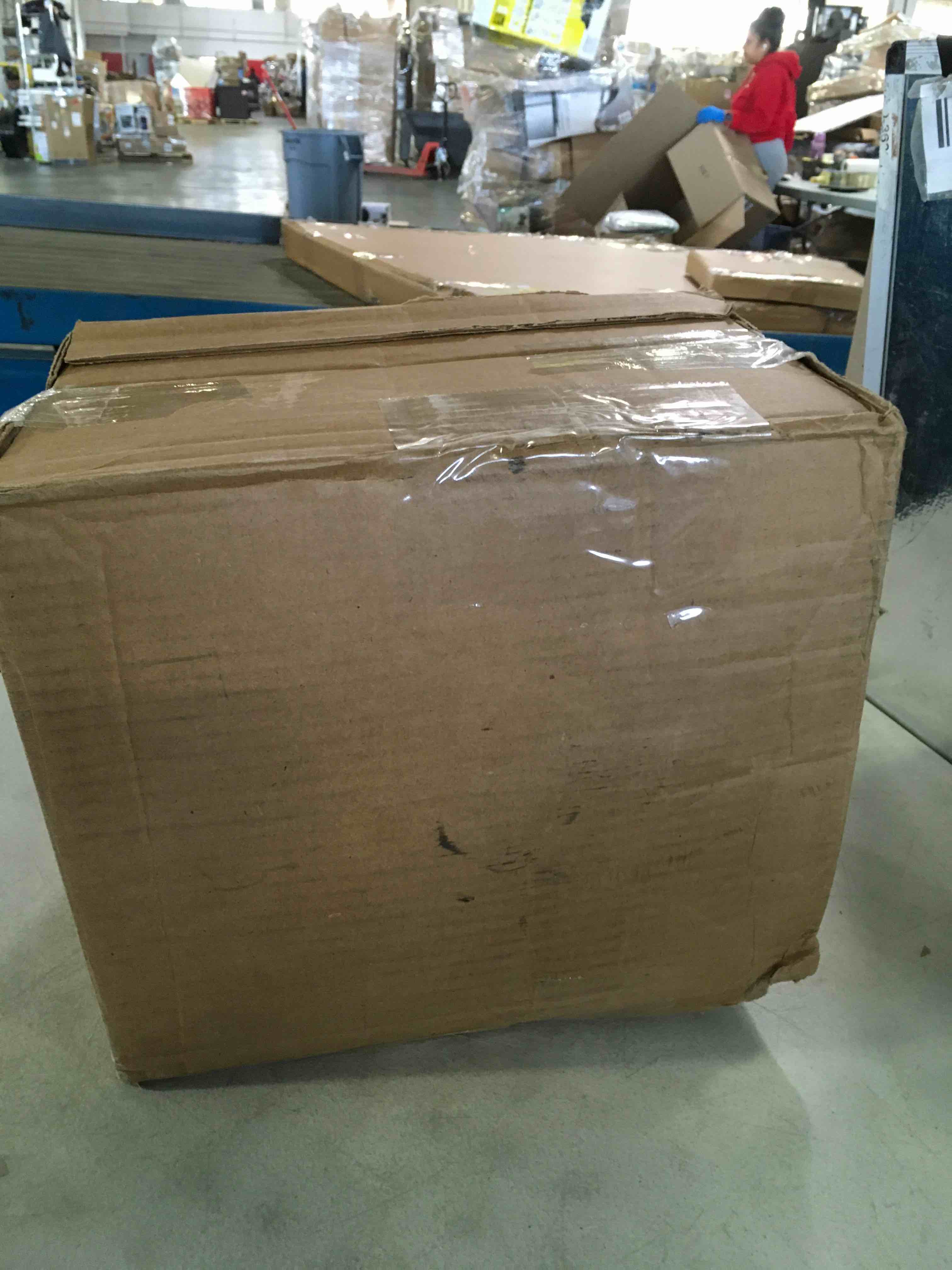 https://s3.amazonaws.com/lotting-images-prod/bidfta/YEL5451140_1699891263608.jpeg