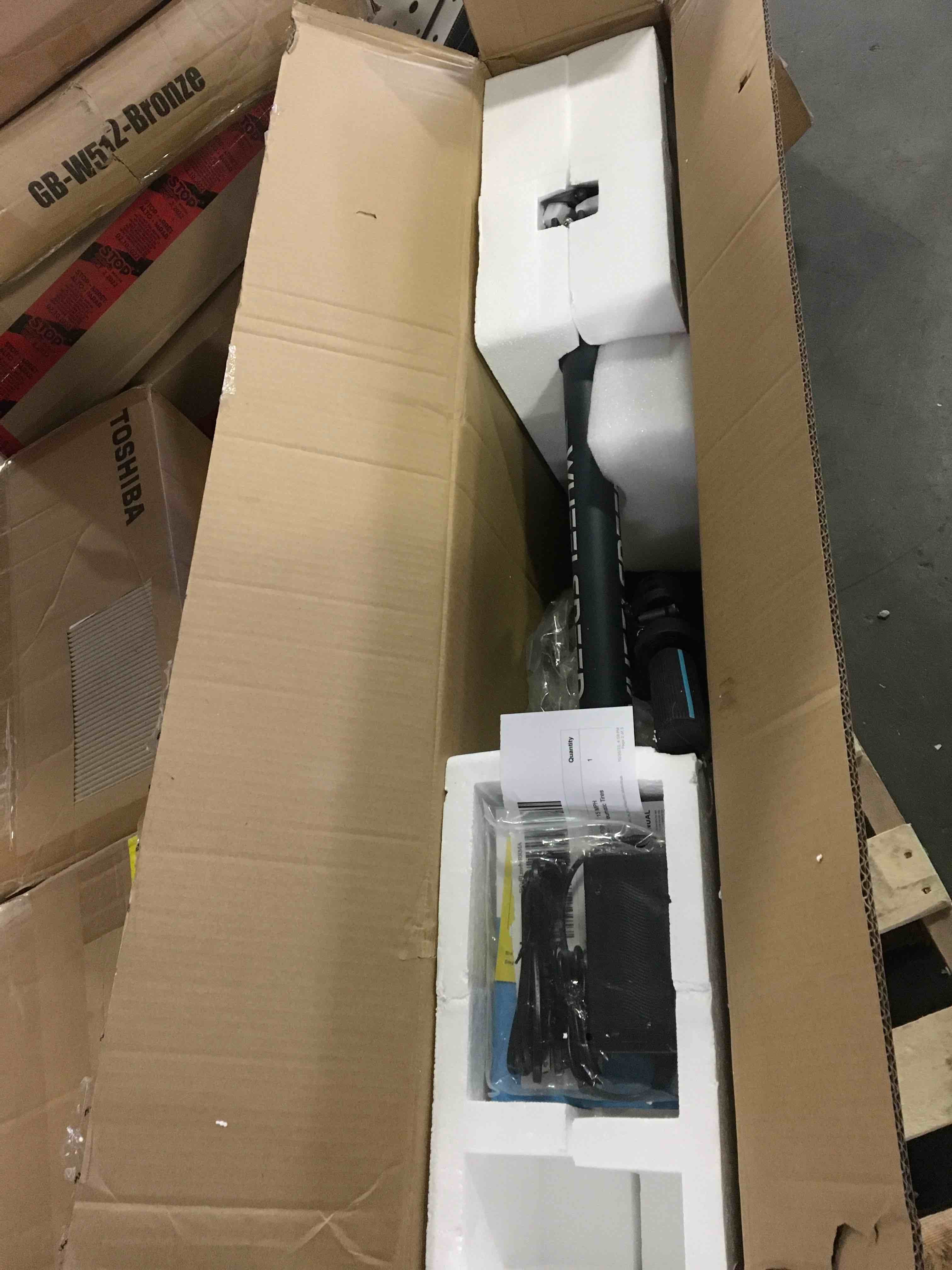 https://s3.amazonaws.com/lotting-images-prod/bidfta/YEL5451416_1700229485642.jpeg