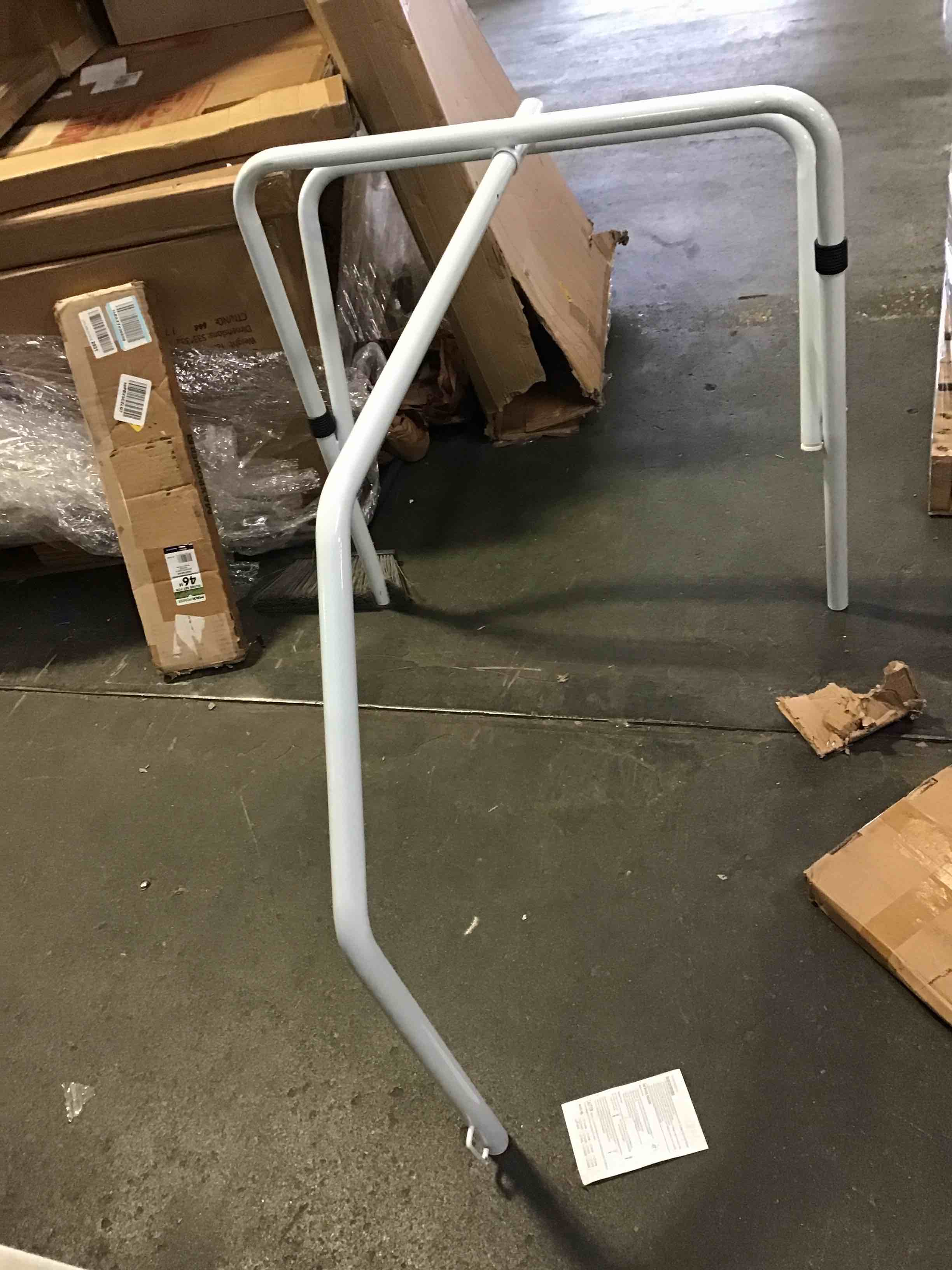 https://s3.amazonaws.com/lotting-images-prod/bidfta/YEL5452176_1699278925291.jpeg