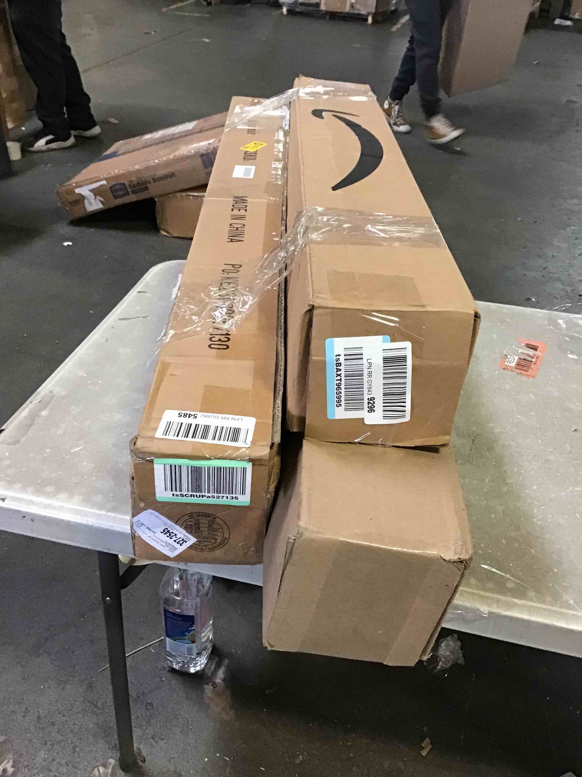 https://s3.amazonaws.com/lotting-images-prod/bidfta/YEL5452237_1699294904193.jpeg