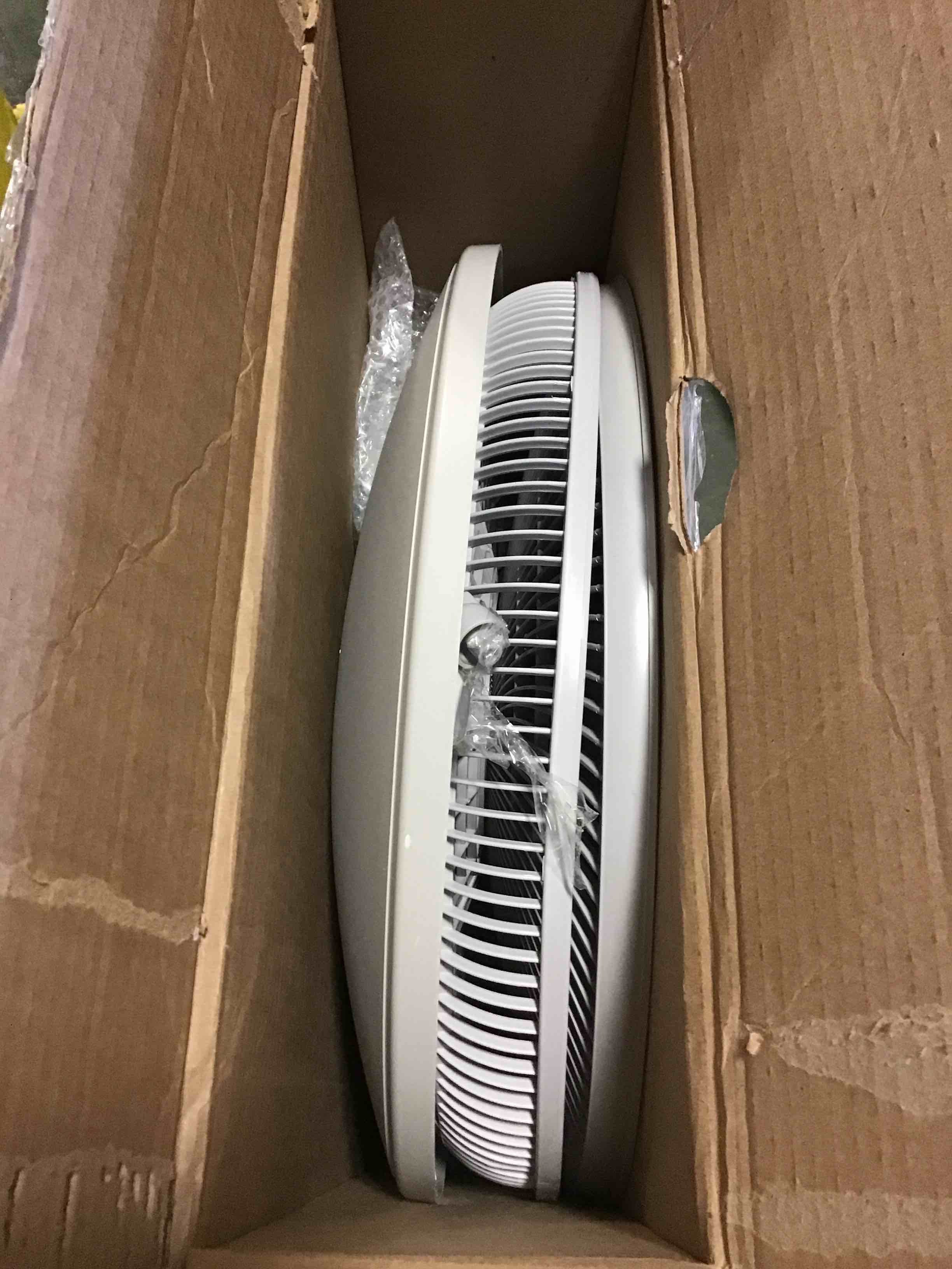 https://s3.amazonaws.com/lotting-images-prod/bidfta/YEL5452712_1699561918017.jpeg