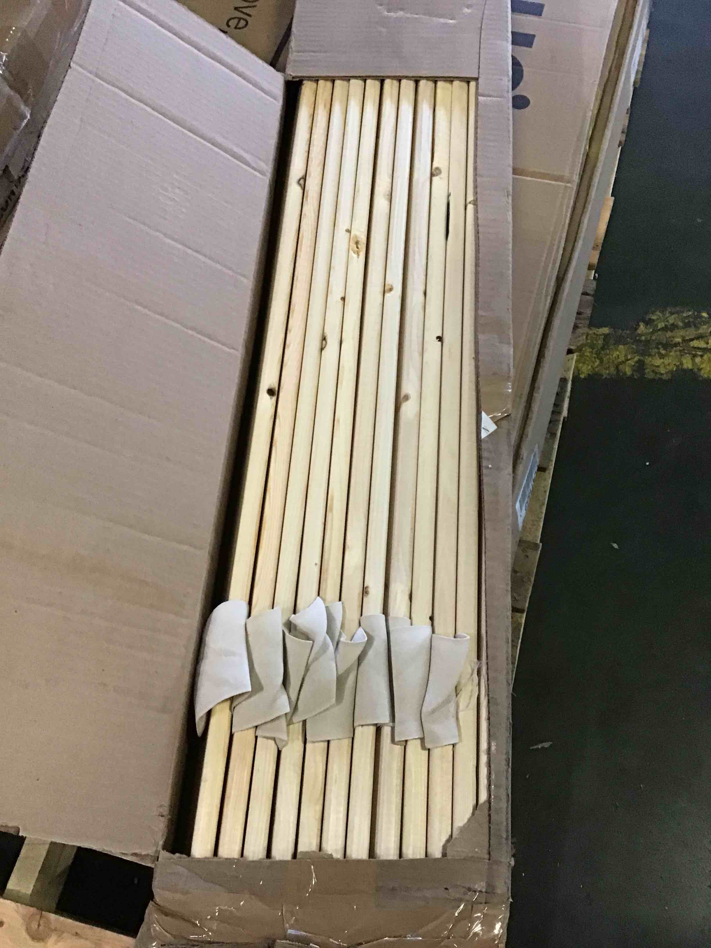 https://s3.amazonaws.com/lotting-images-prod/bidfta/YEL5455810_1699031680760.jpeg