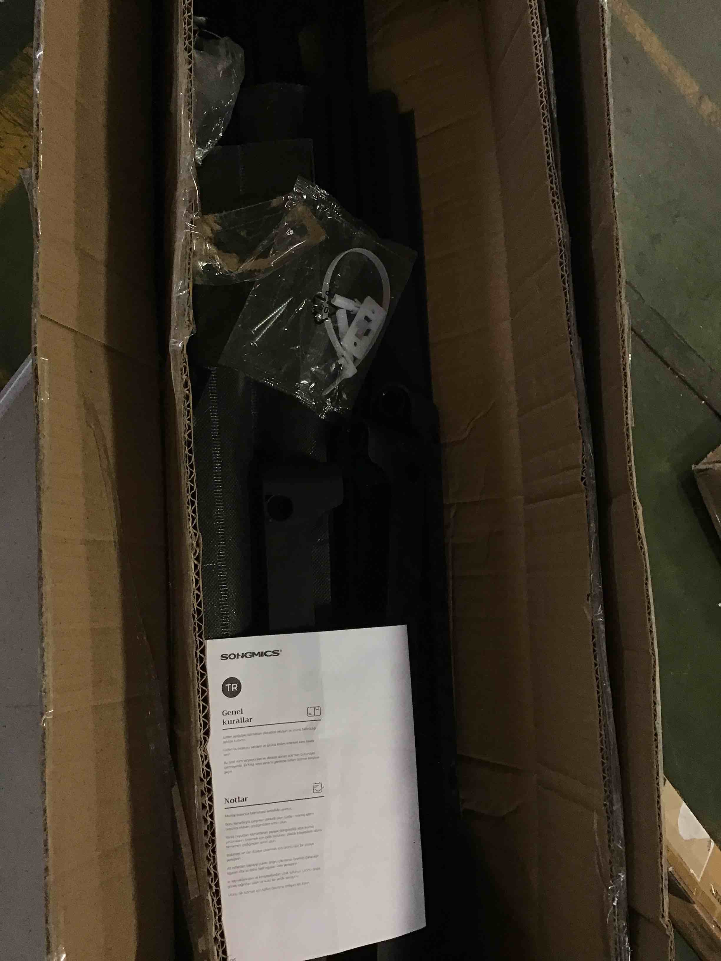 https://s3.amazonaws.com/lotting-images-prod/bidfta/YEL5455897_1699281597399.jpeg