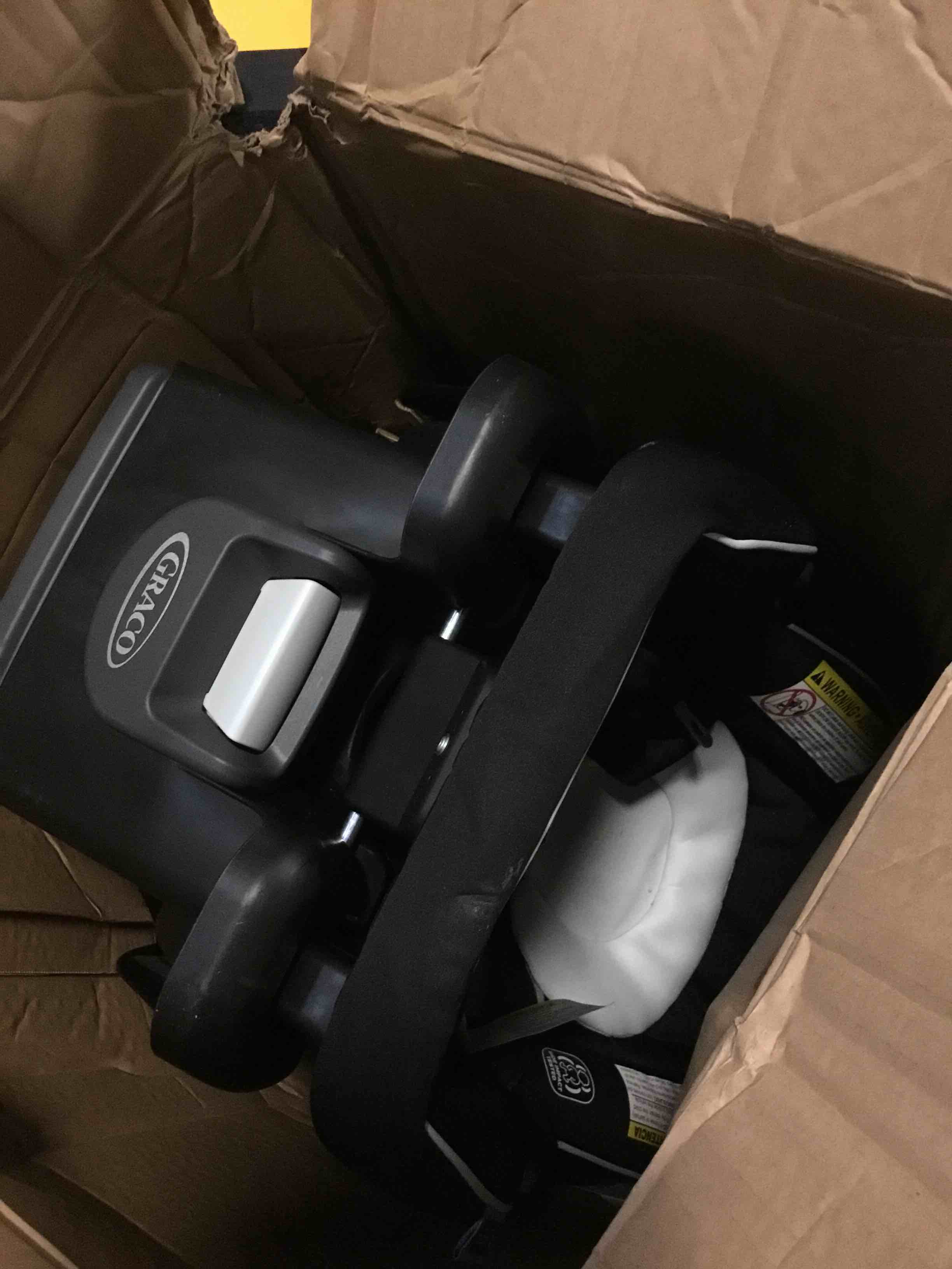 https://s3.amazonaws.com/lotting-images-prod/bidfta/YEL5457798_1701287598352.jpeg