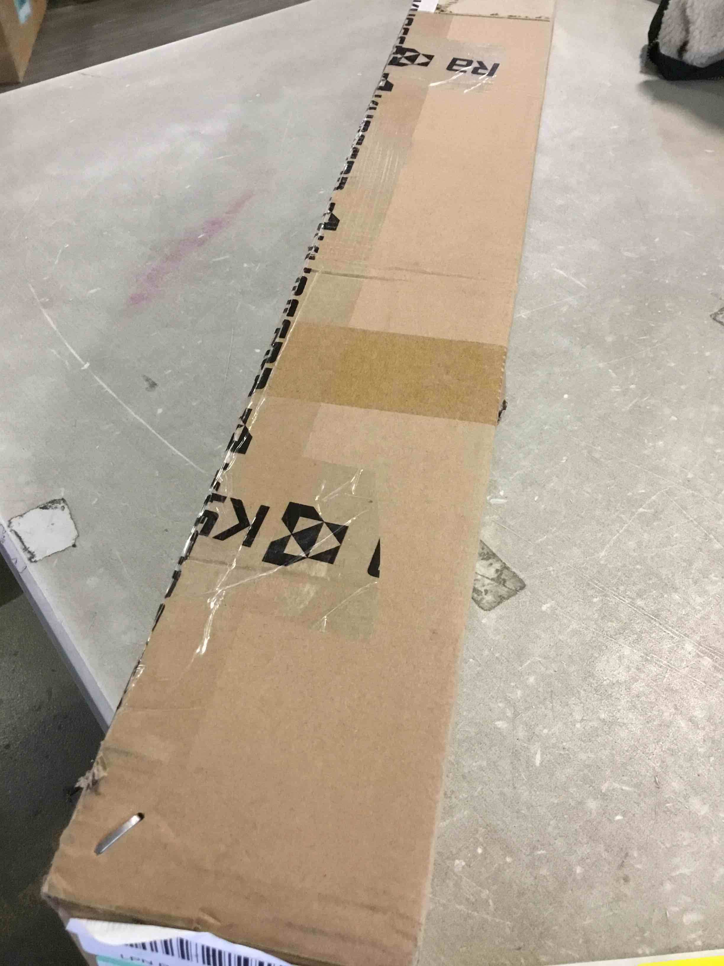 https://s3.amazonaws.com/lotting-images-prod/bidfta/YEL5457948_1701363561528.jpeg